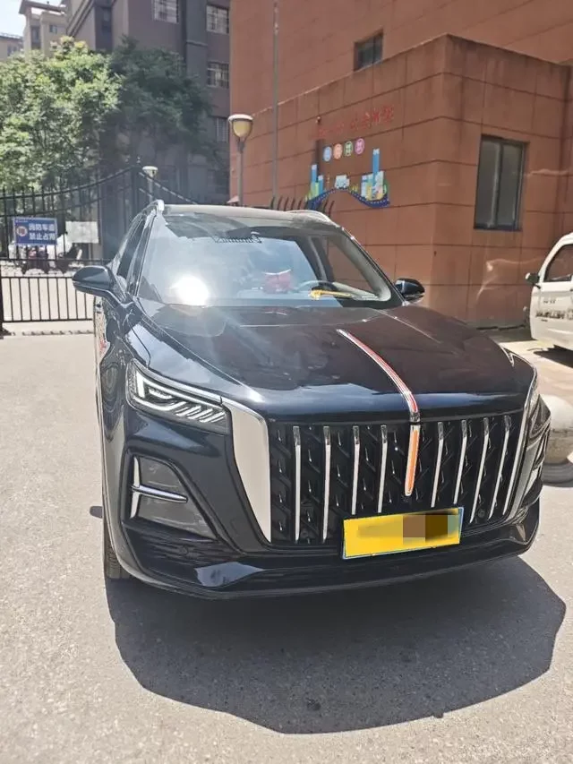 Hongqi HS5