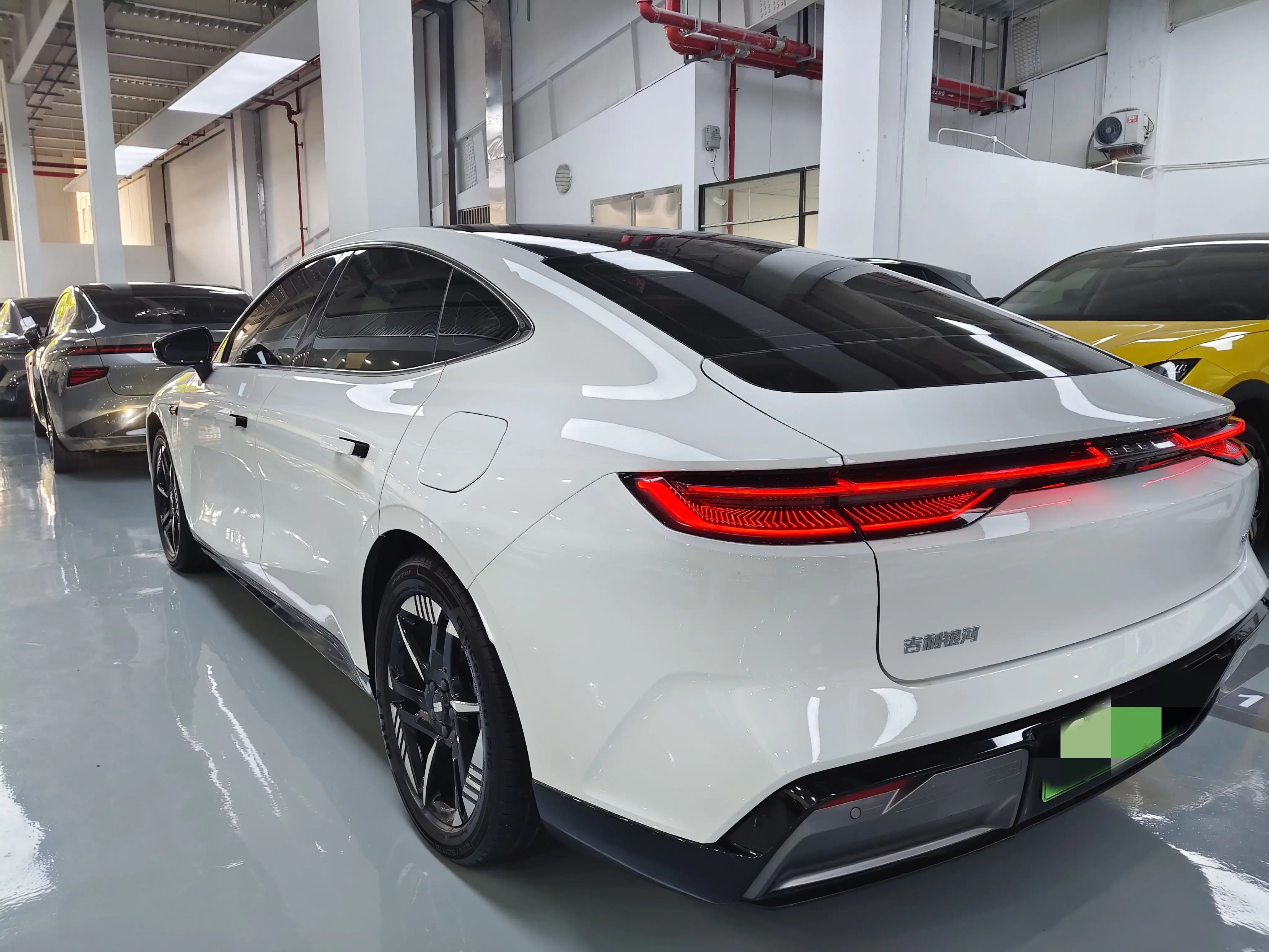 Geely Galaxy E8