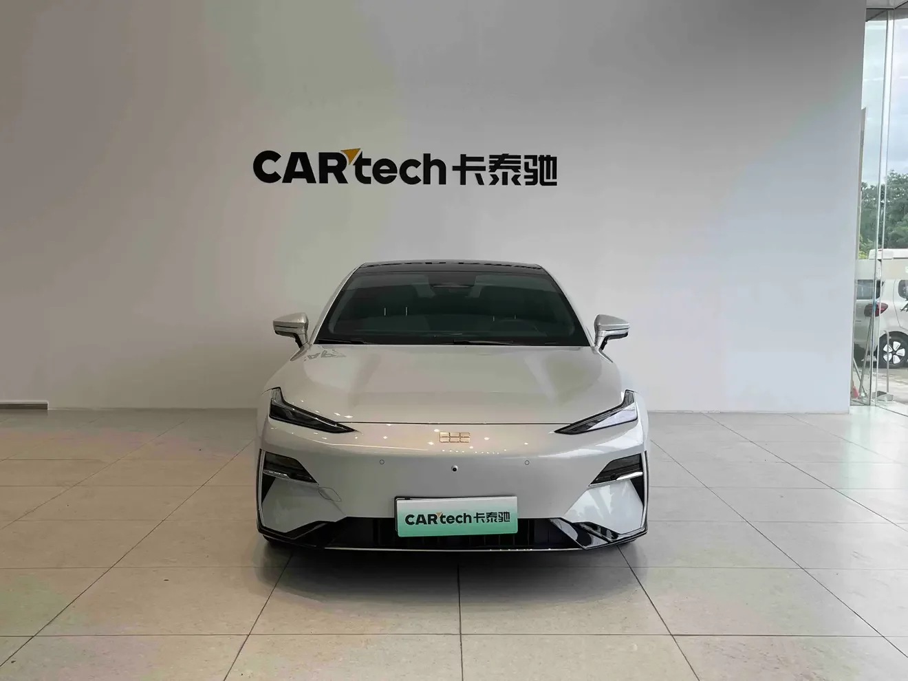 Geely Galaxy E8