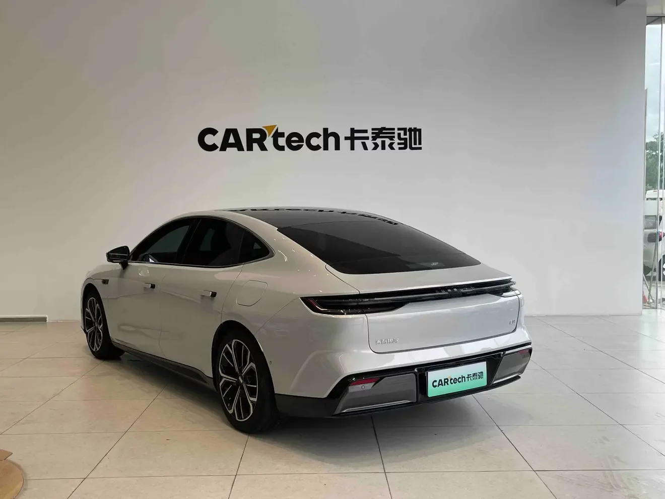 Geely Galaxy E8