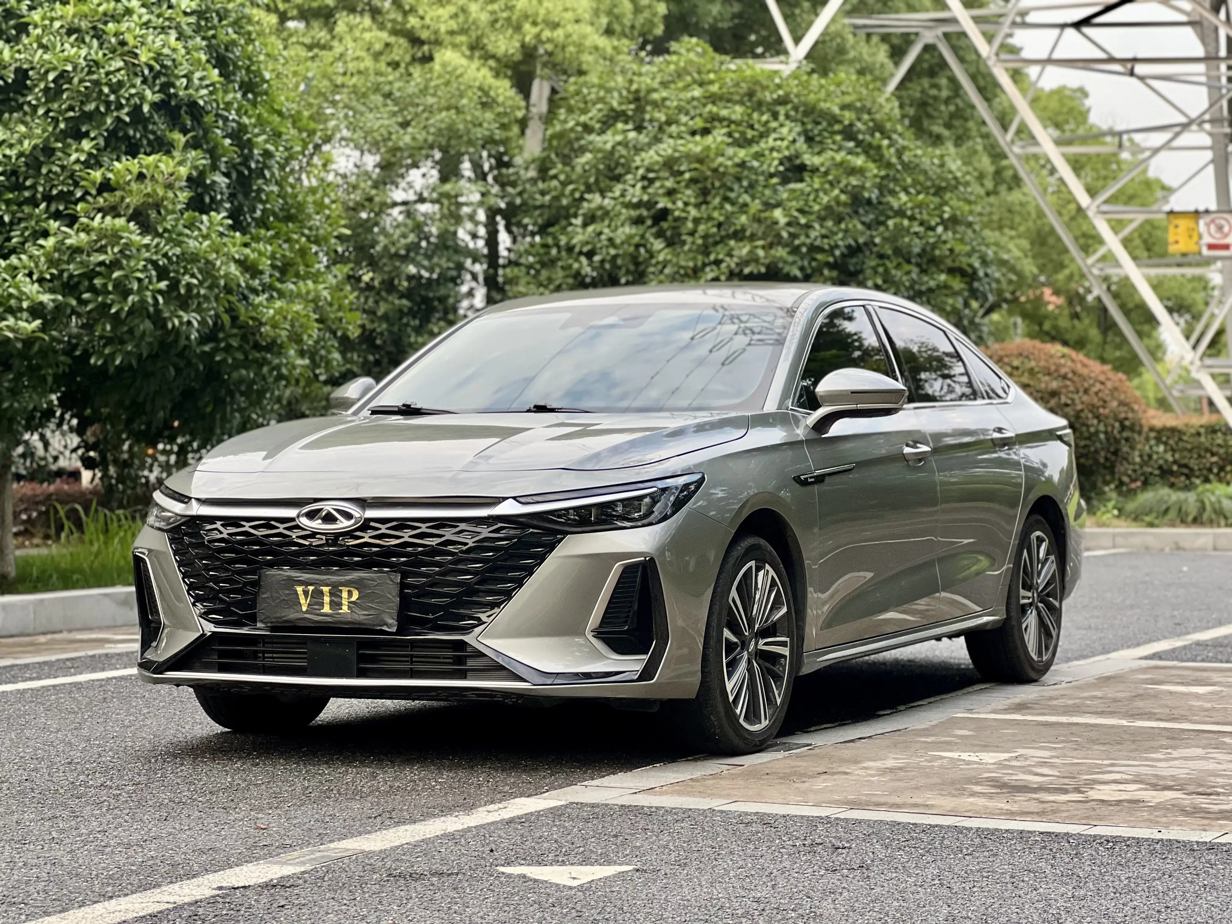 Chery Arrizo 8