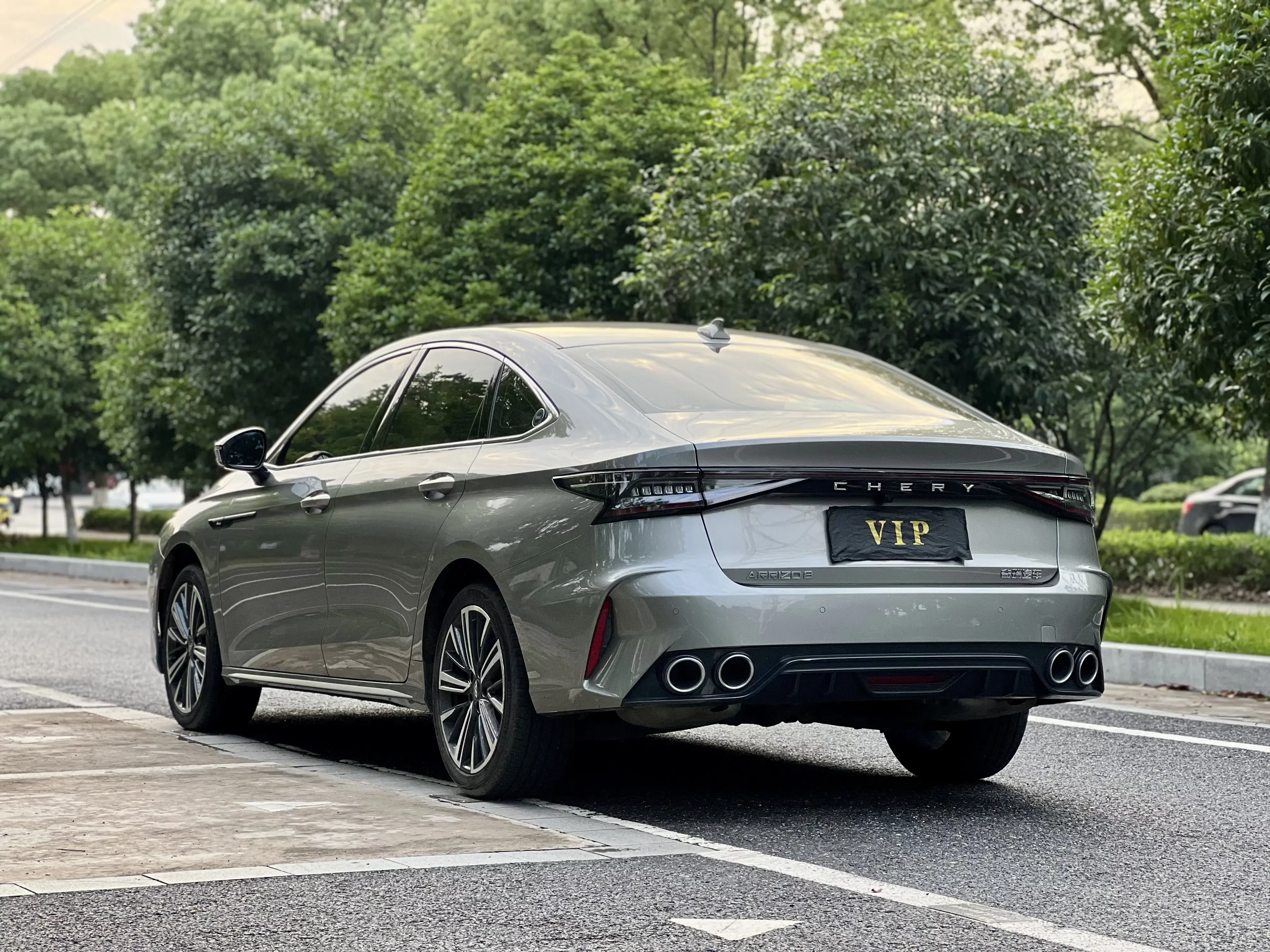Chery Arrizo 8