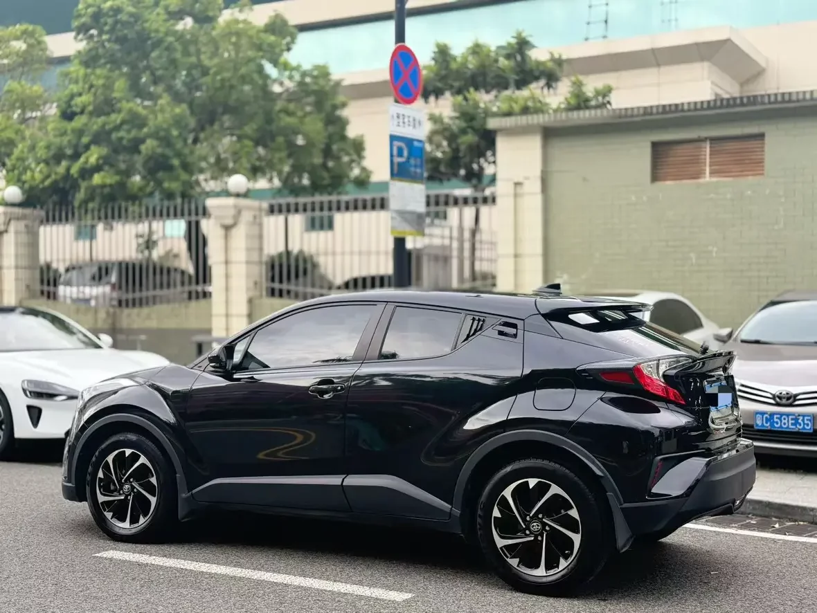 Toyota C-HR Hybrid