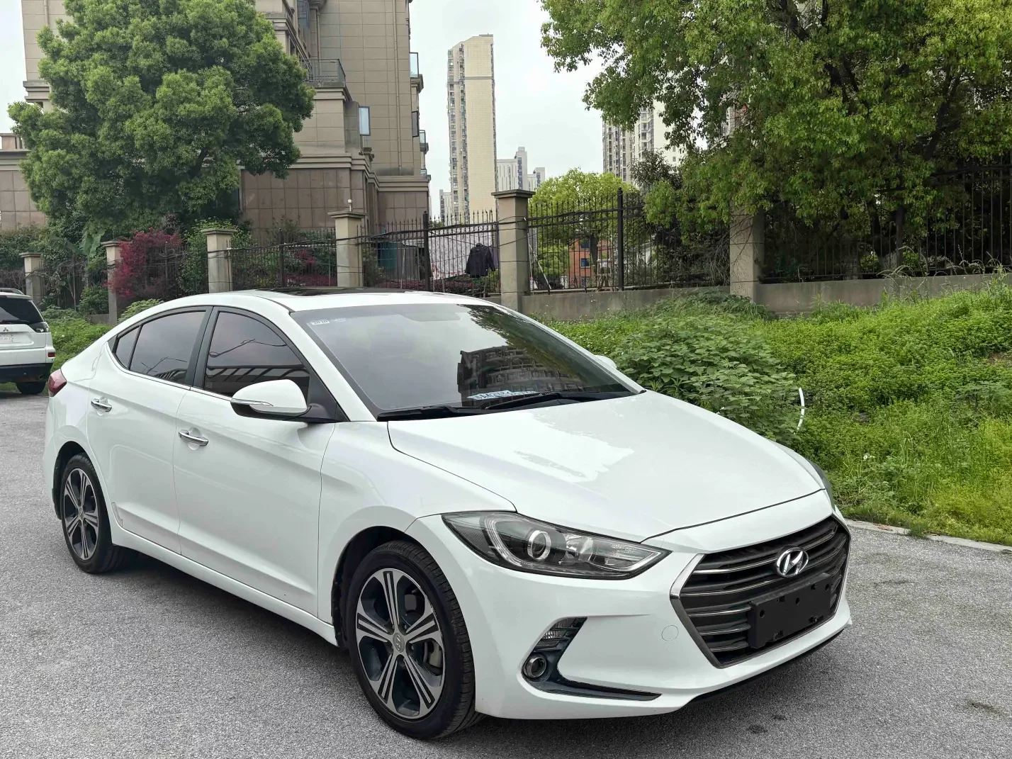 Hyundai lead