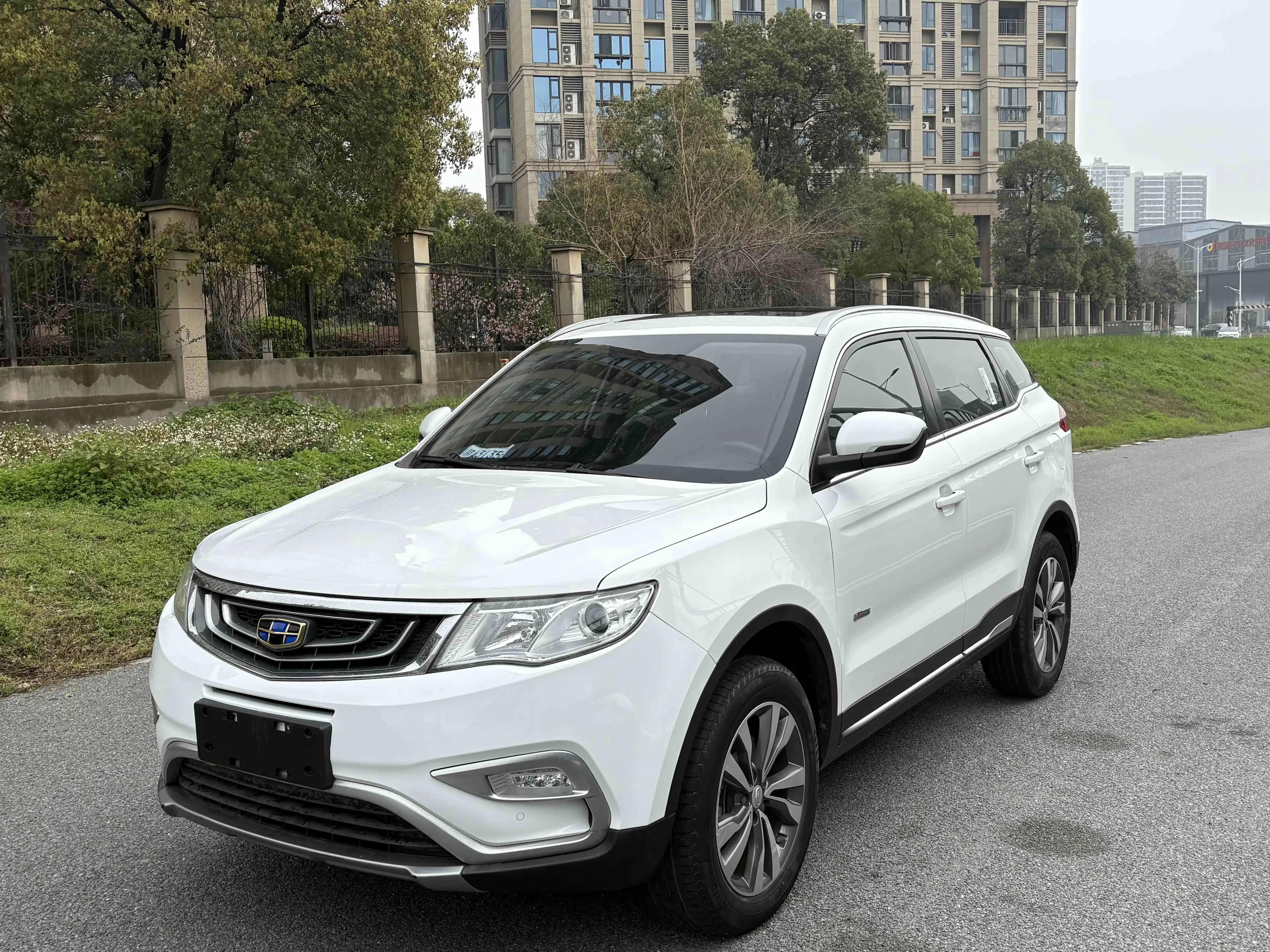 Geely Atlas
