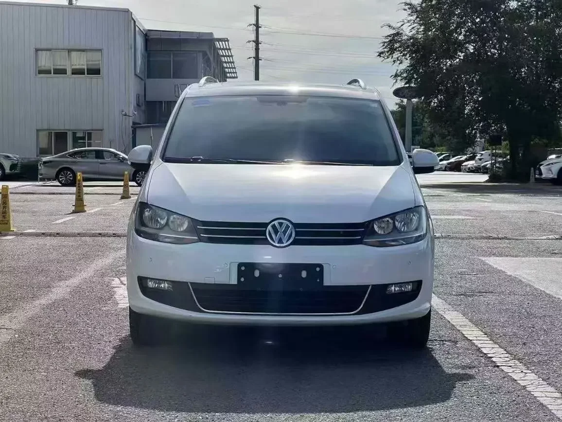 Volkswagen Sharon