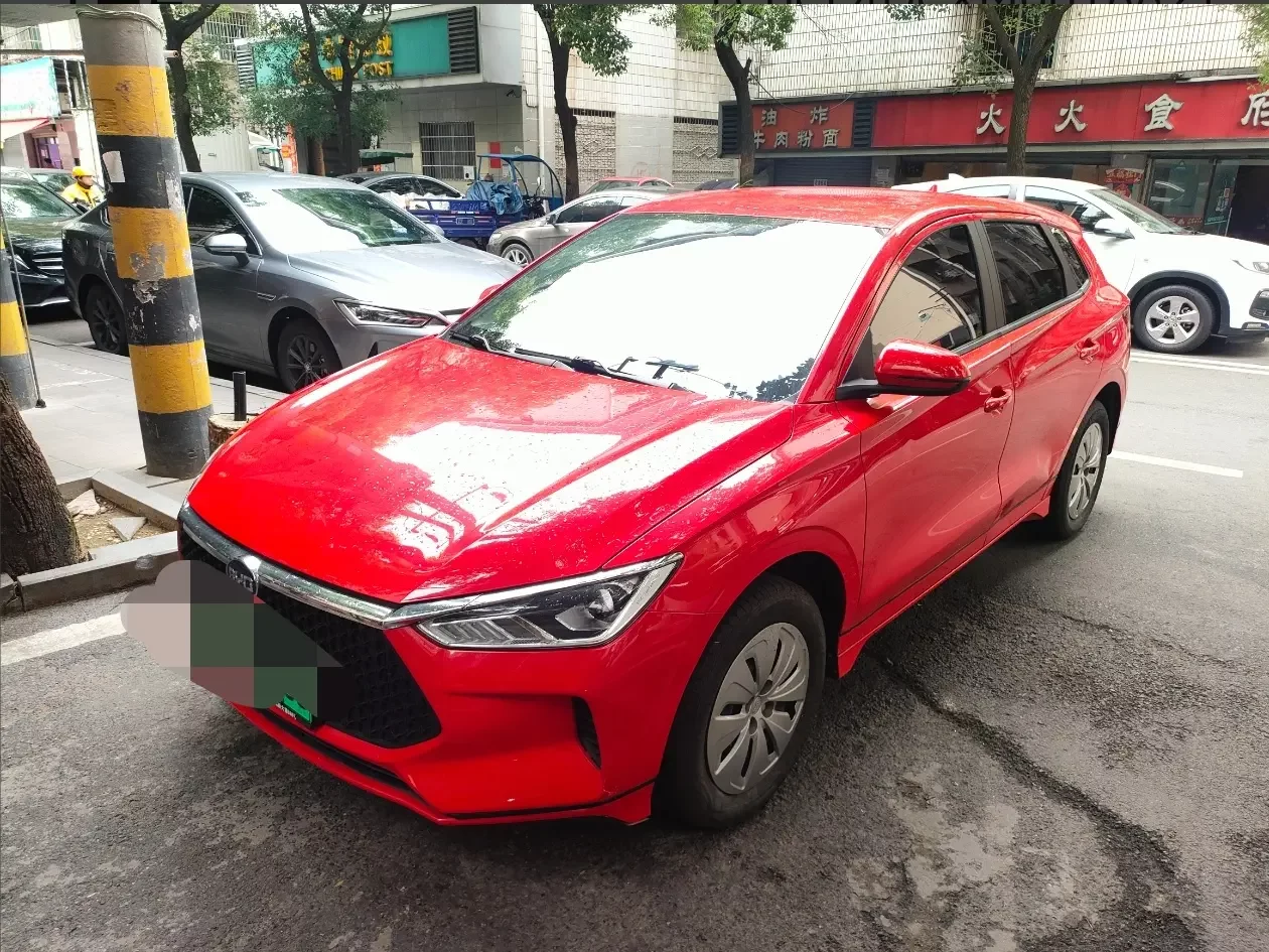 BYD e2