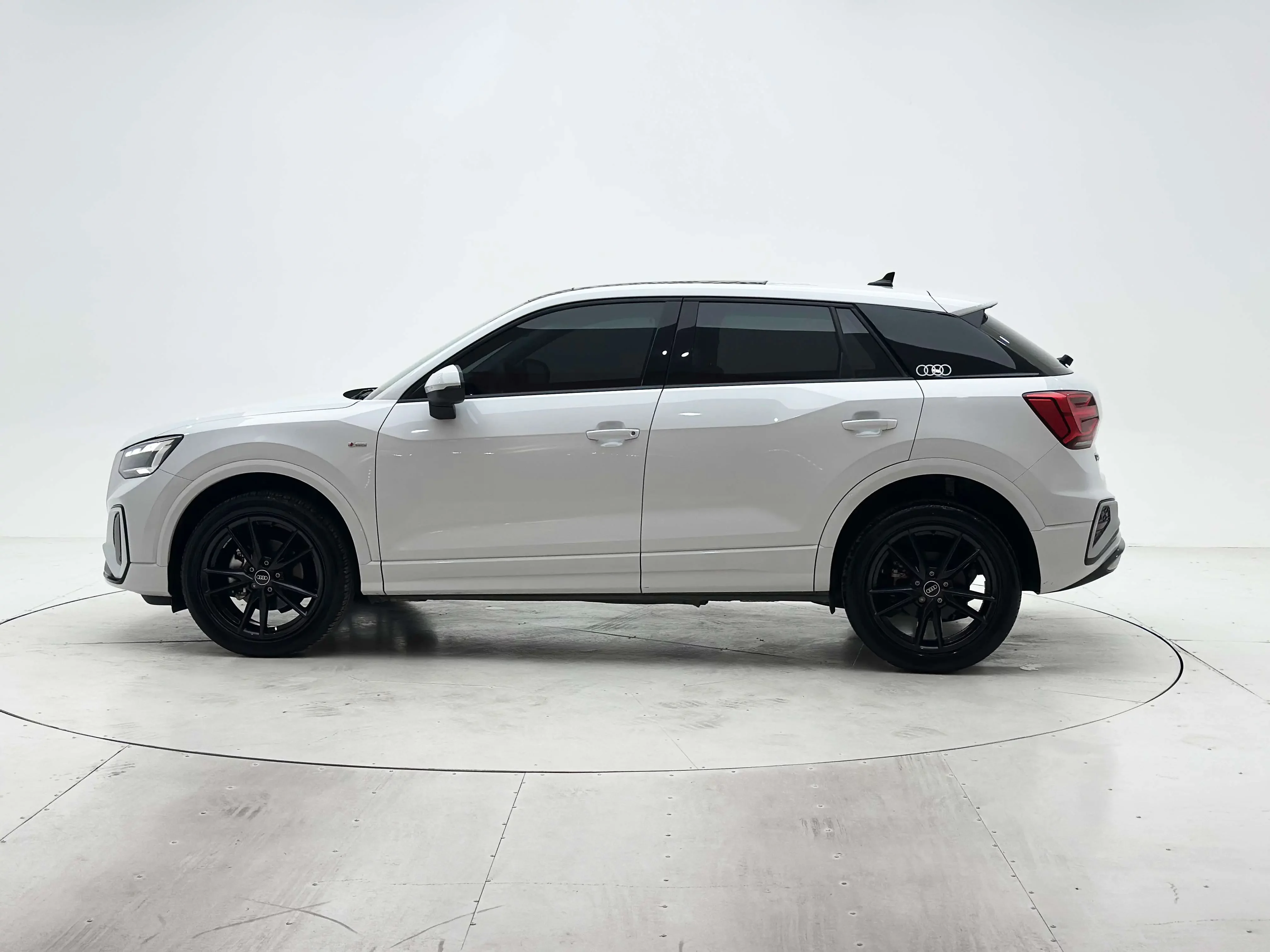 Audi Q2L