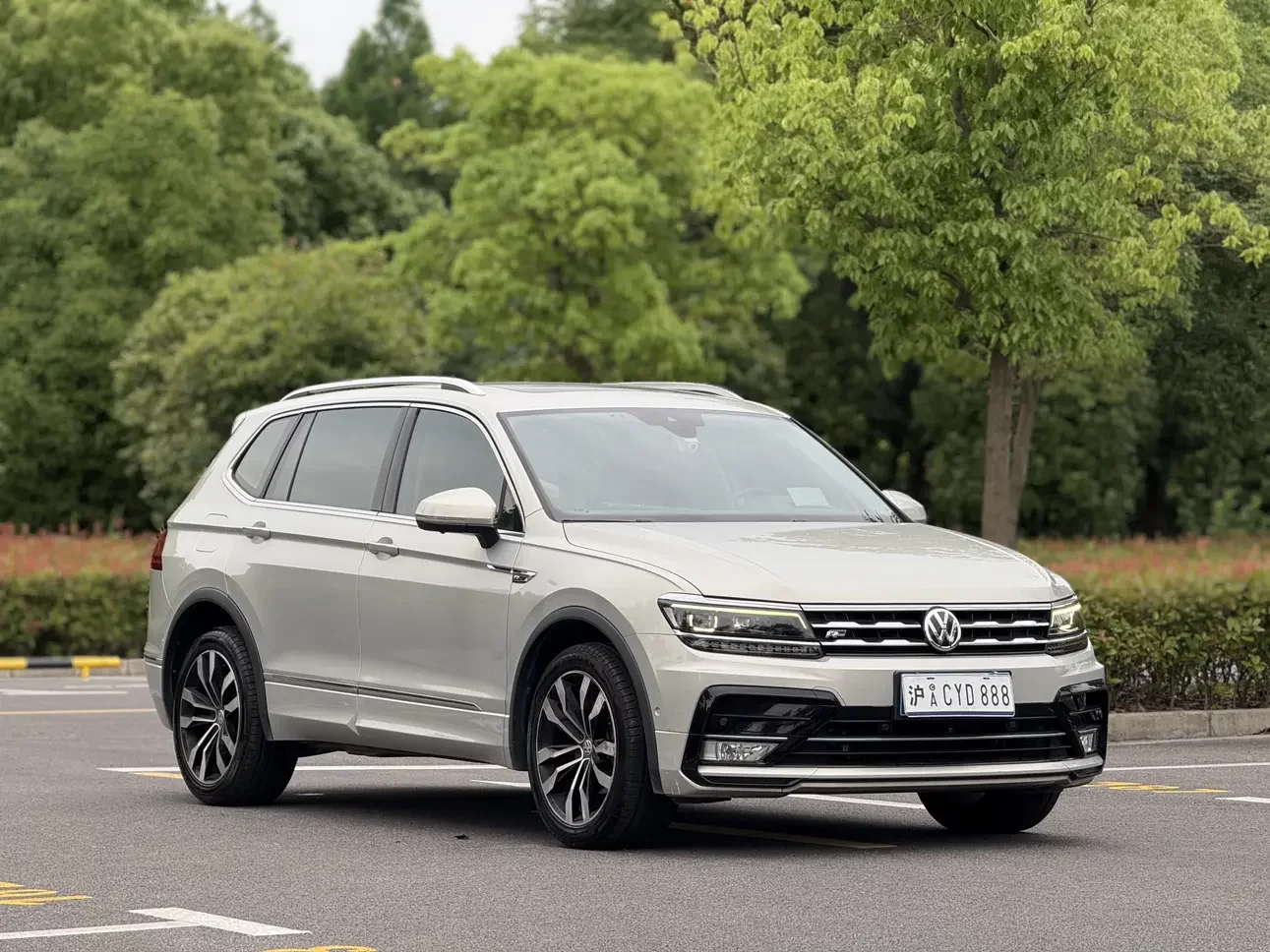 Volkswagen Tiguan L