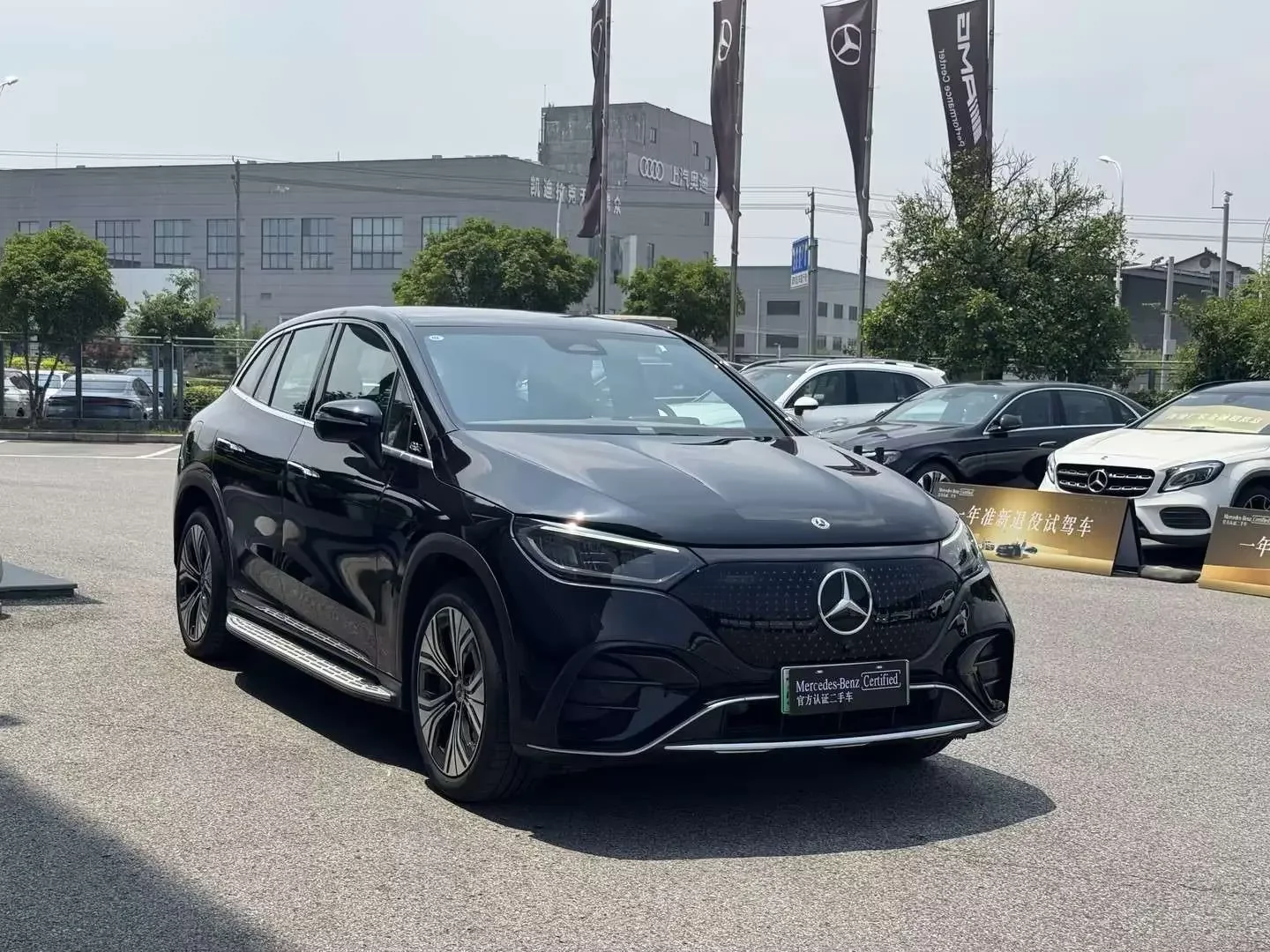 Mercedes-Benz EQE SUV