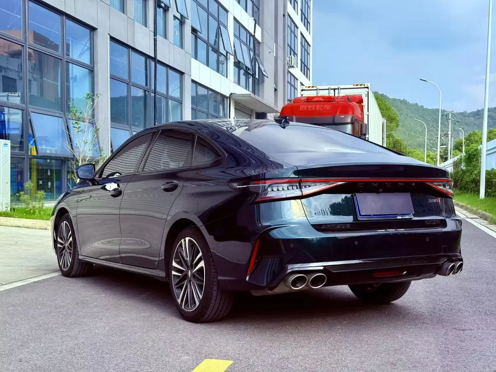 Chery Arrizo 8