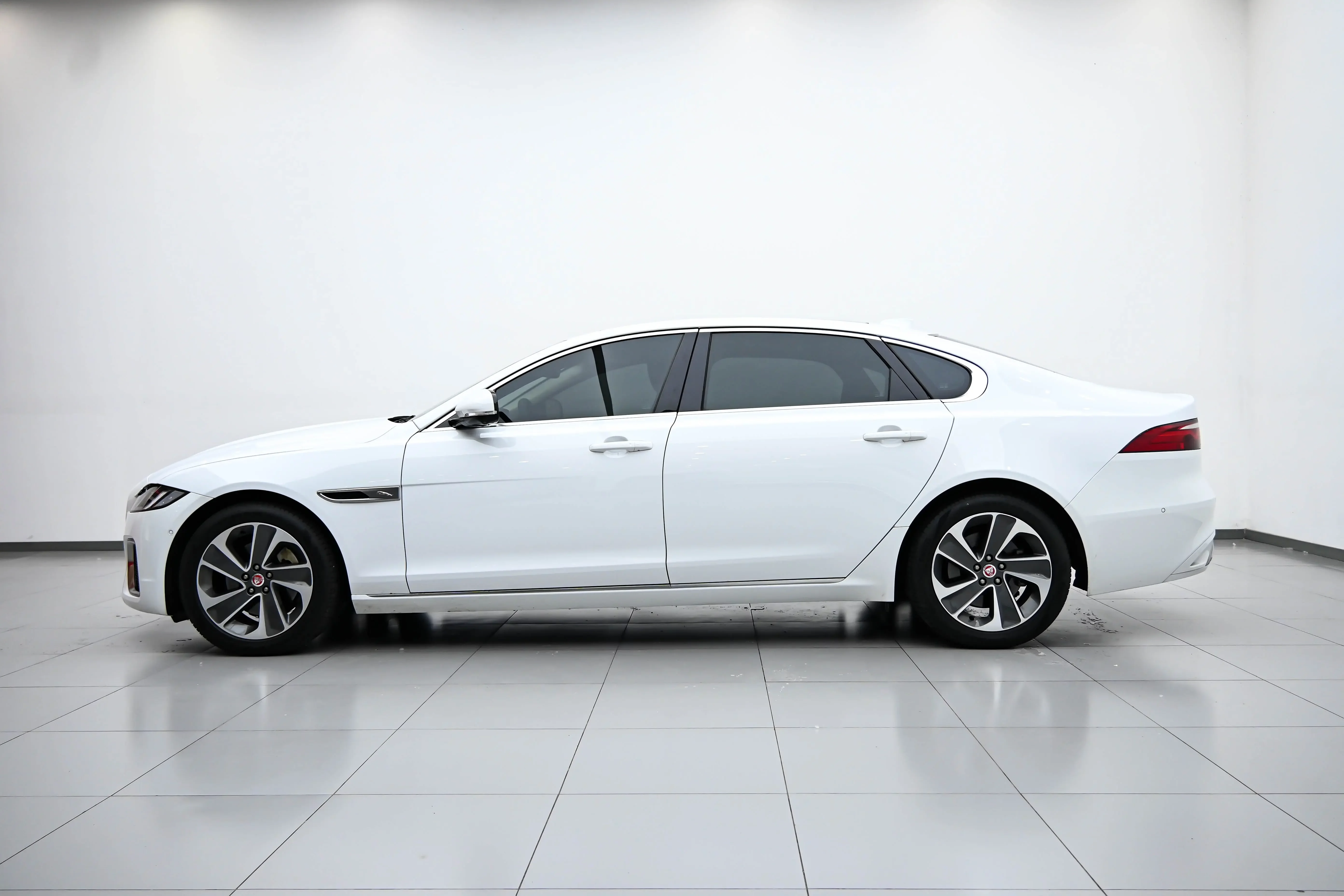 Jaguar XFL