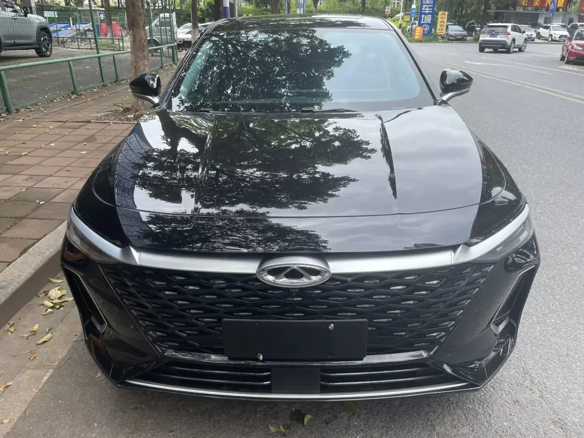 Chery Arrizo 8