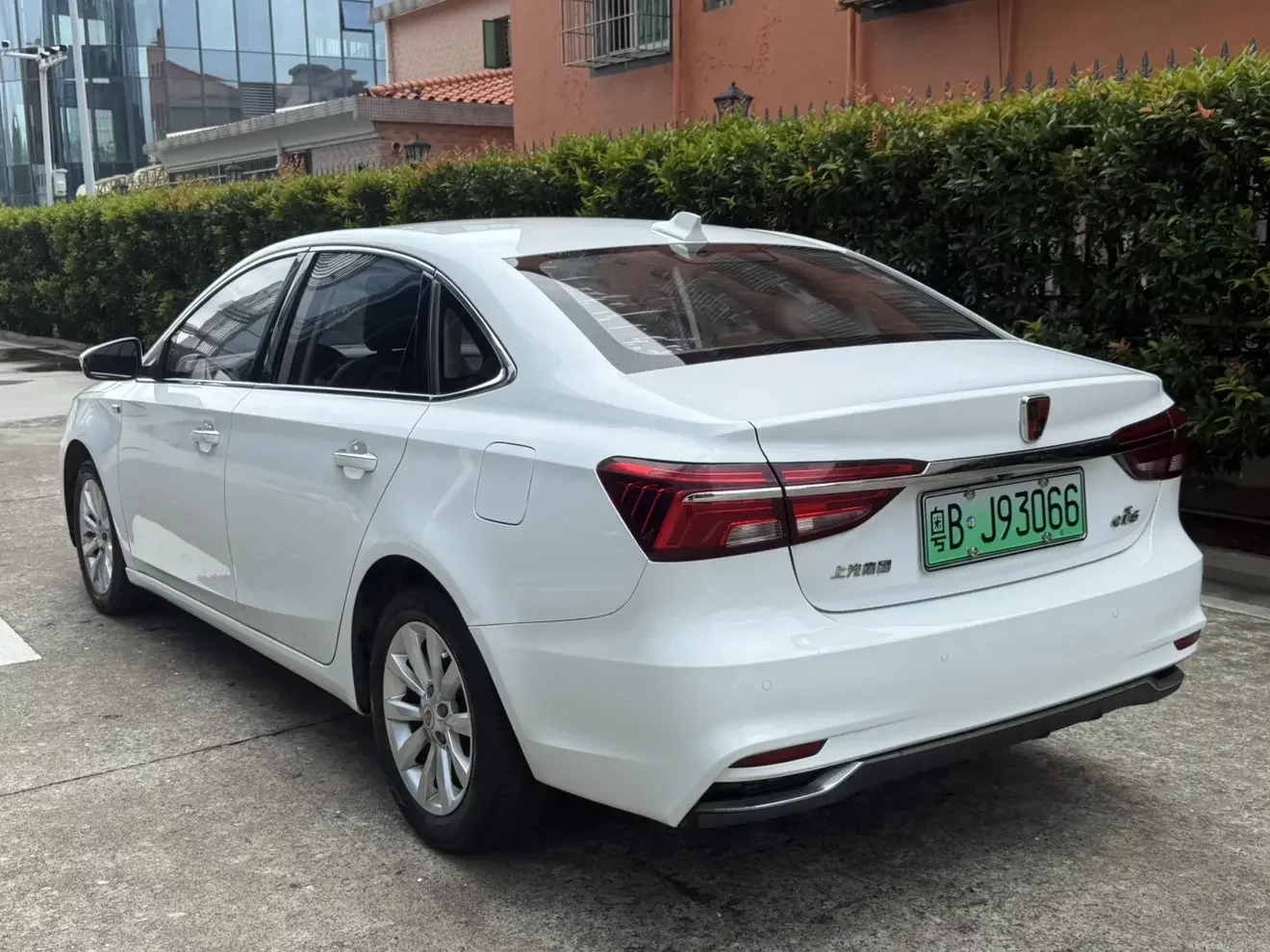 Roewe ei6
