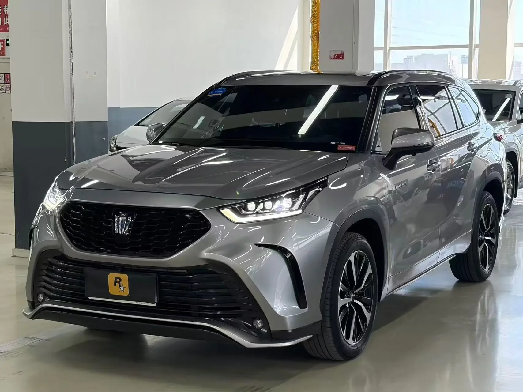 Toyota Crown Kluger