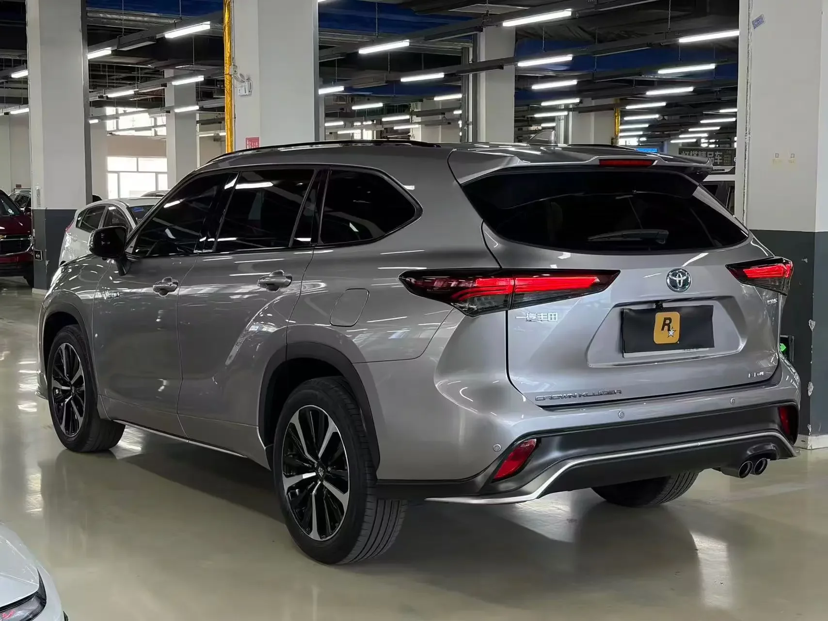 Toyota Crown Kluger