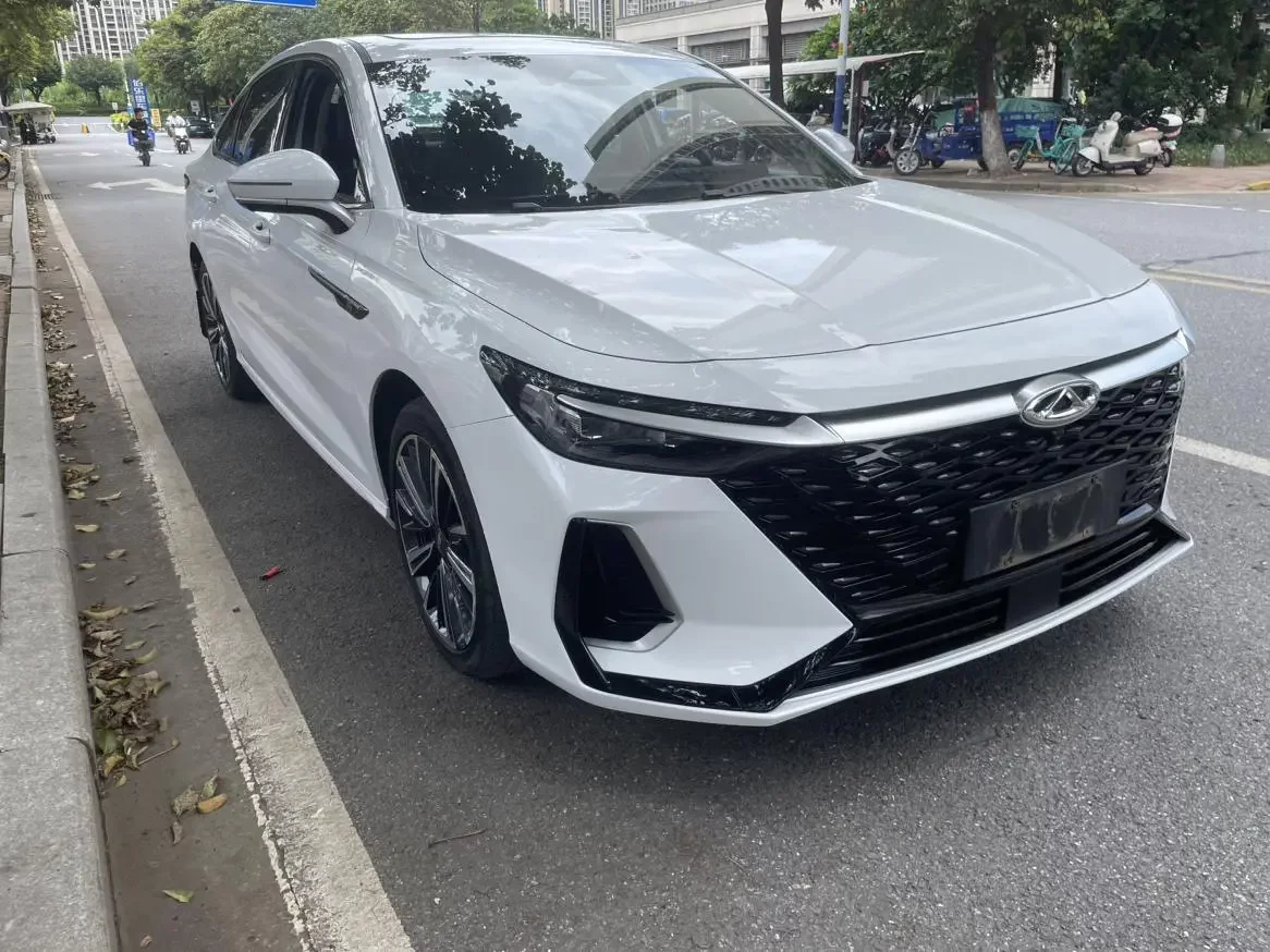 Chery Arrizo 8