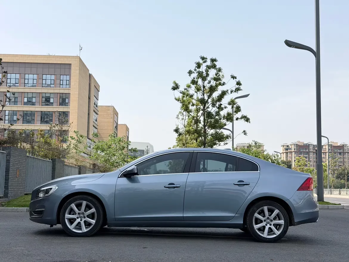 Volvo S60