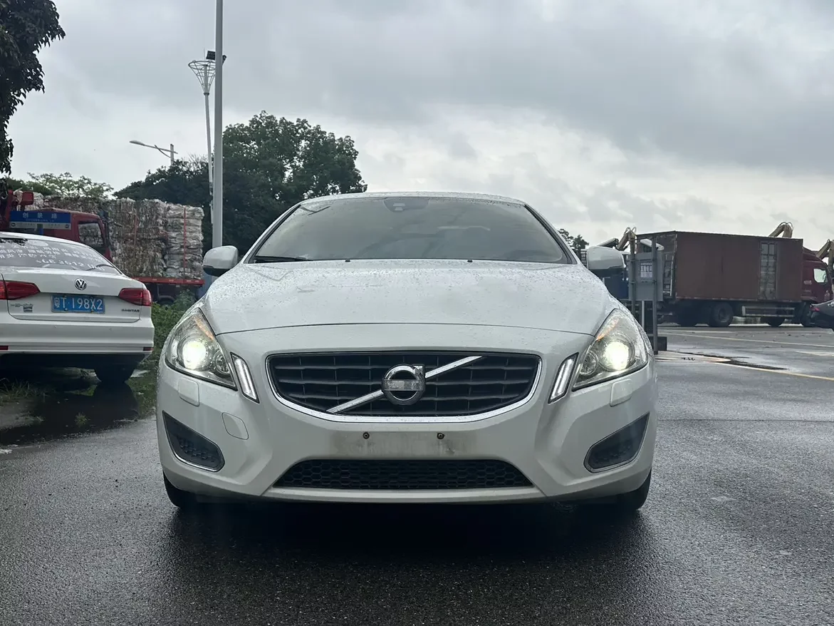 Volvo S60