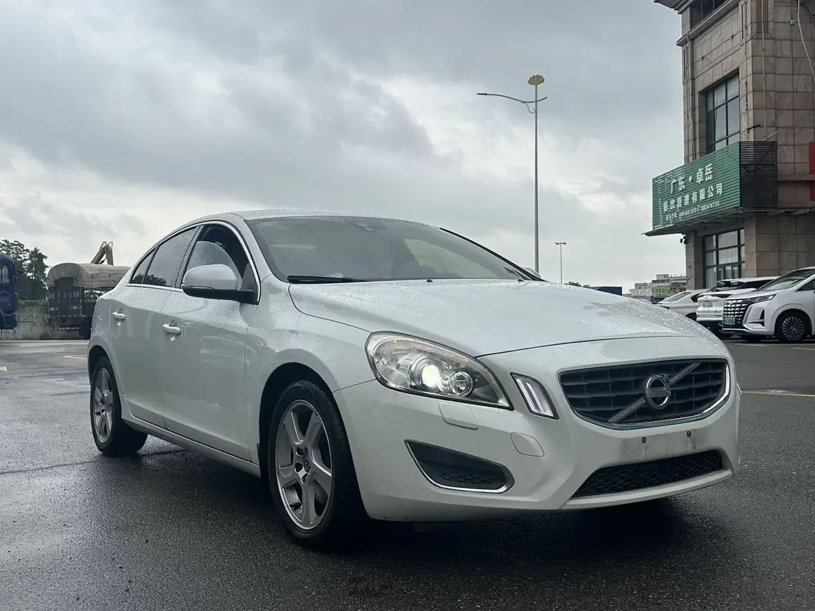 Volvo S60