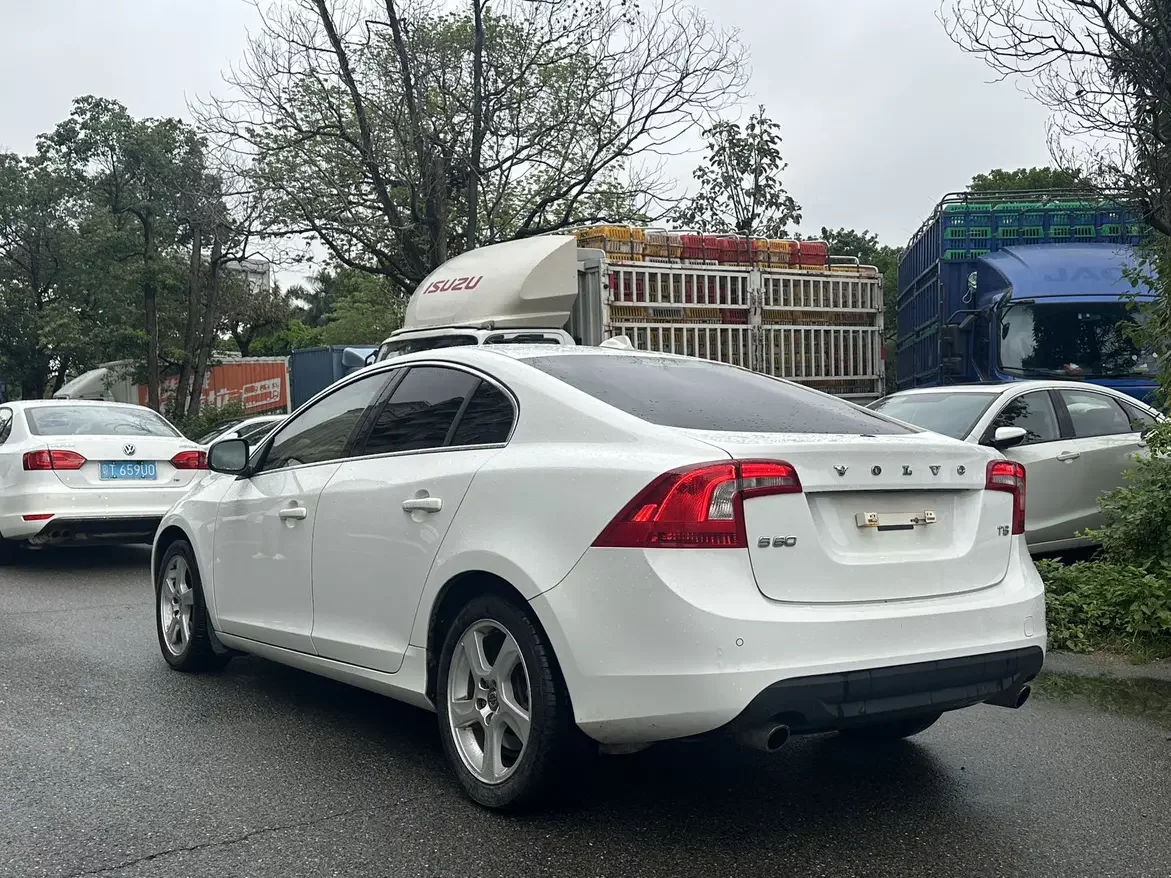 Volvo S60