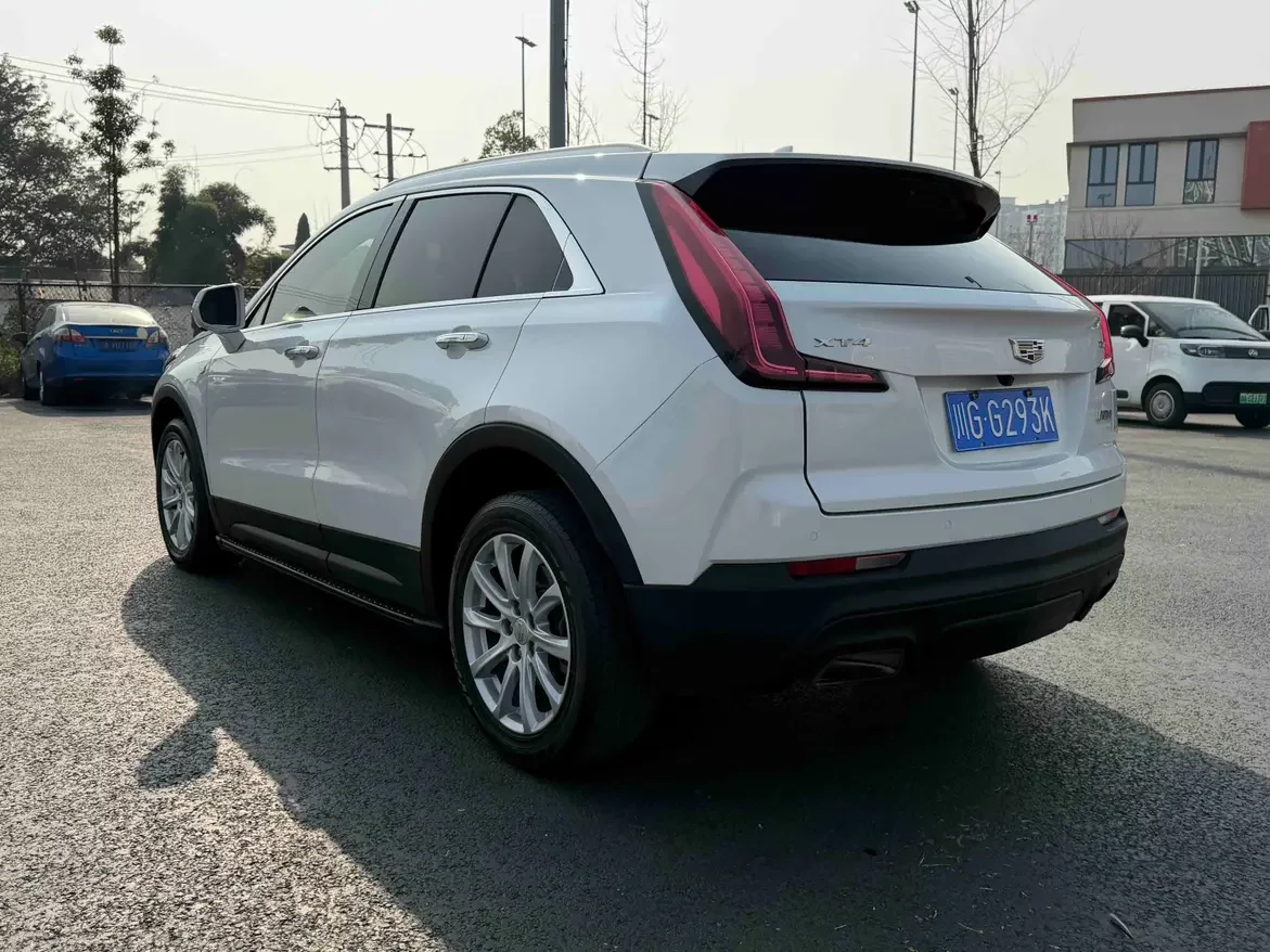 Cadillac XT4