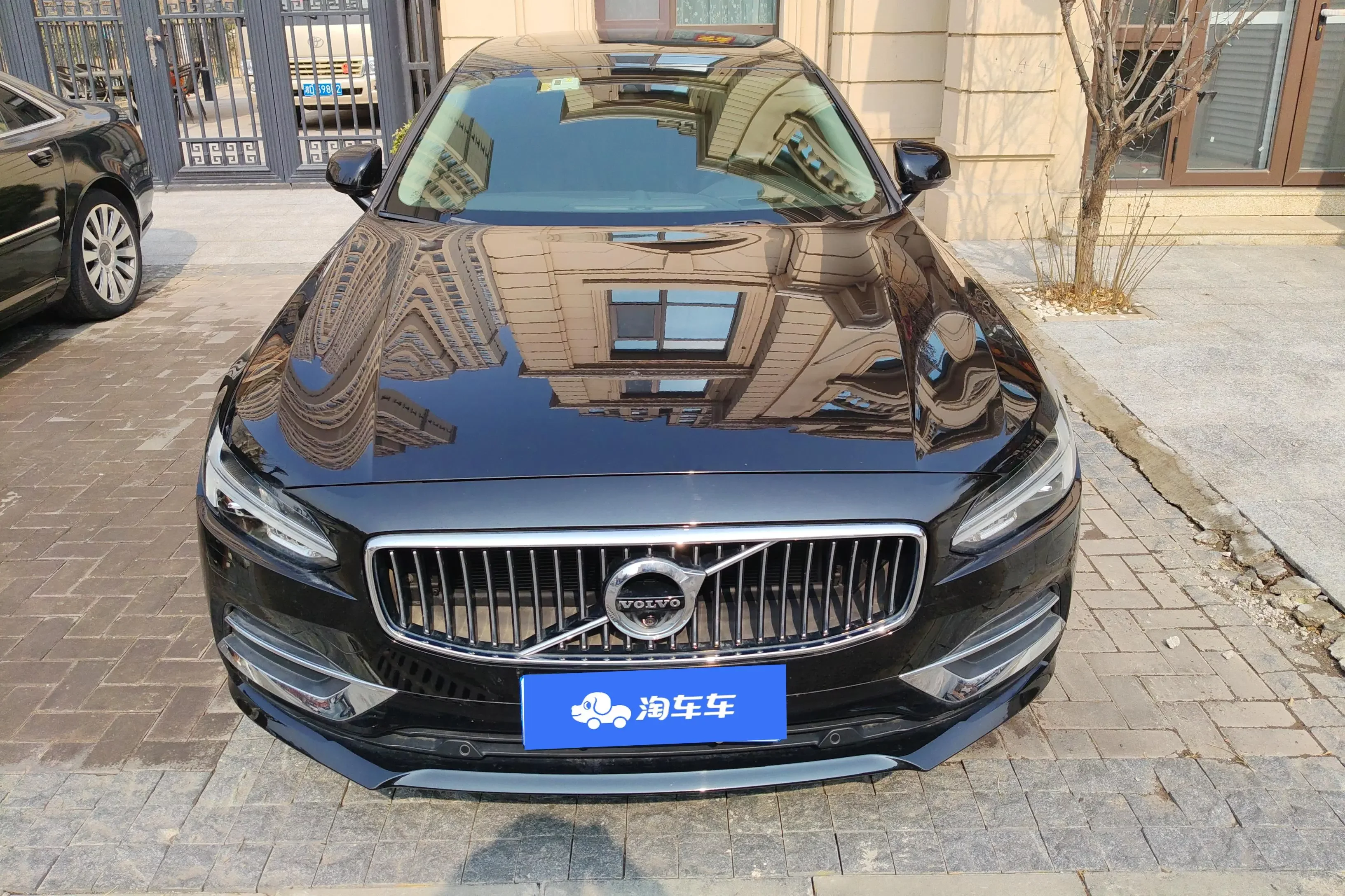 Volvo S90