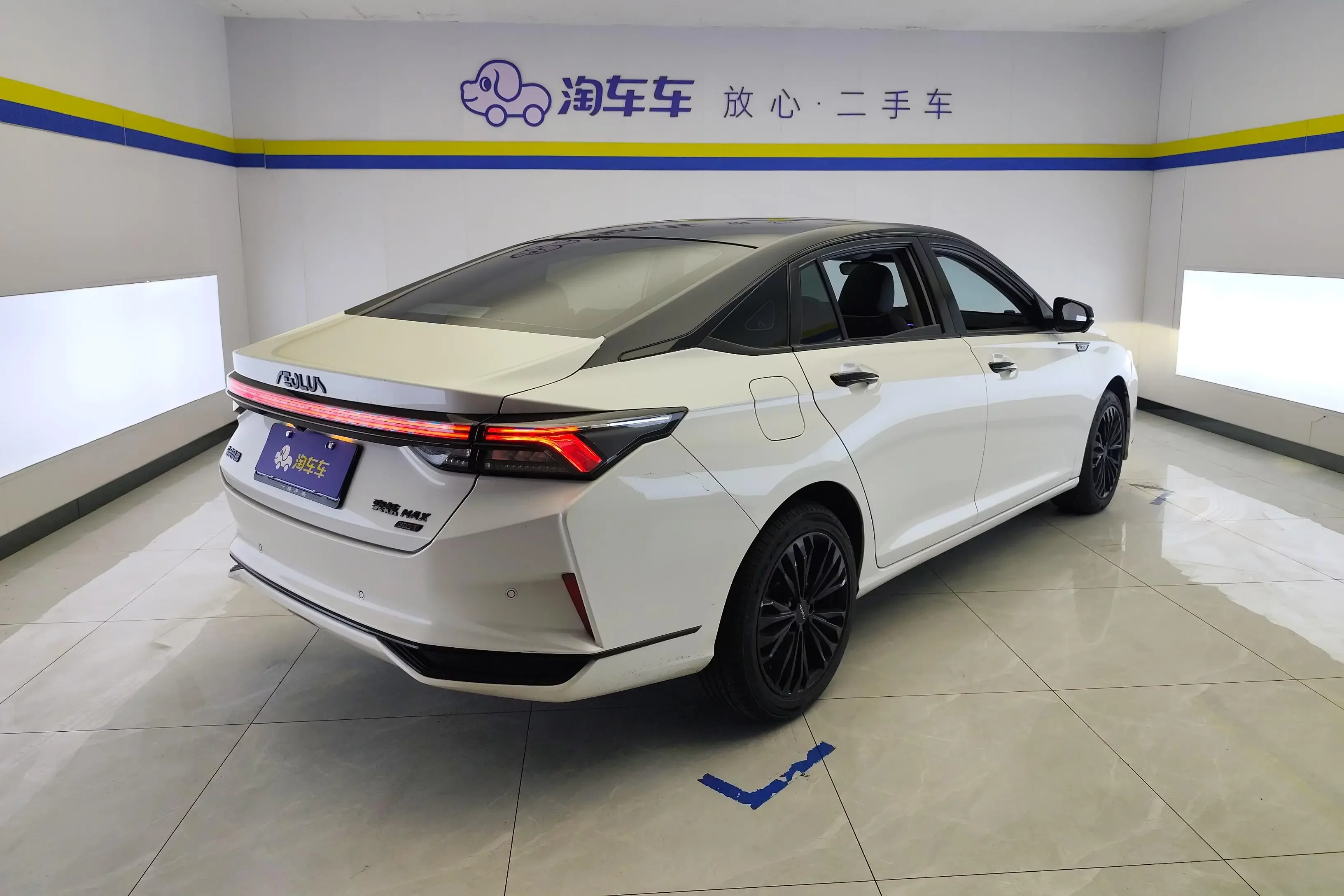 Dongfeng Yixuan MAX
