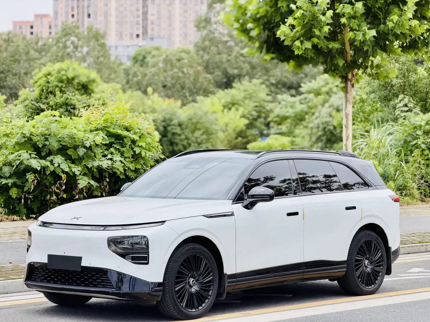 Xpeng G9