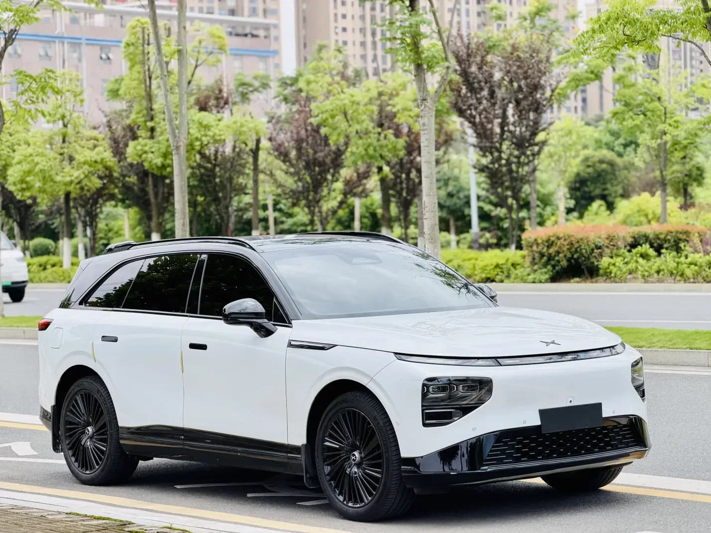 Xpeng G9