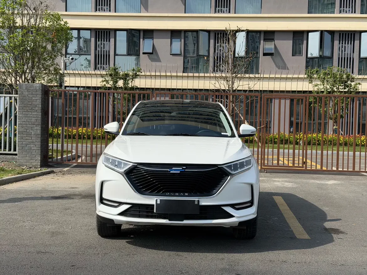 Oshan Changan Auchan X7