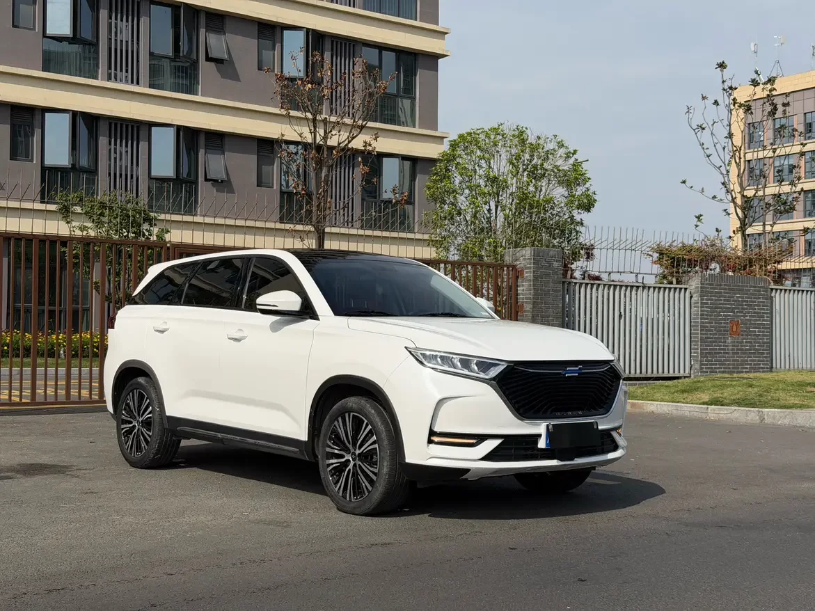 Oshan Changan Auchan X7
