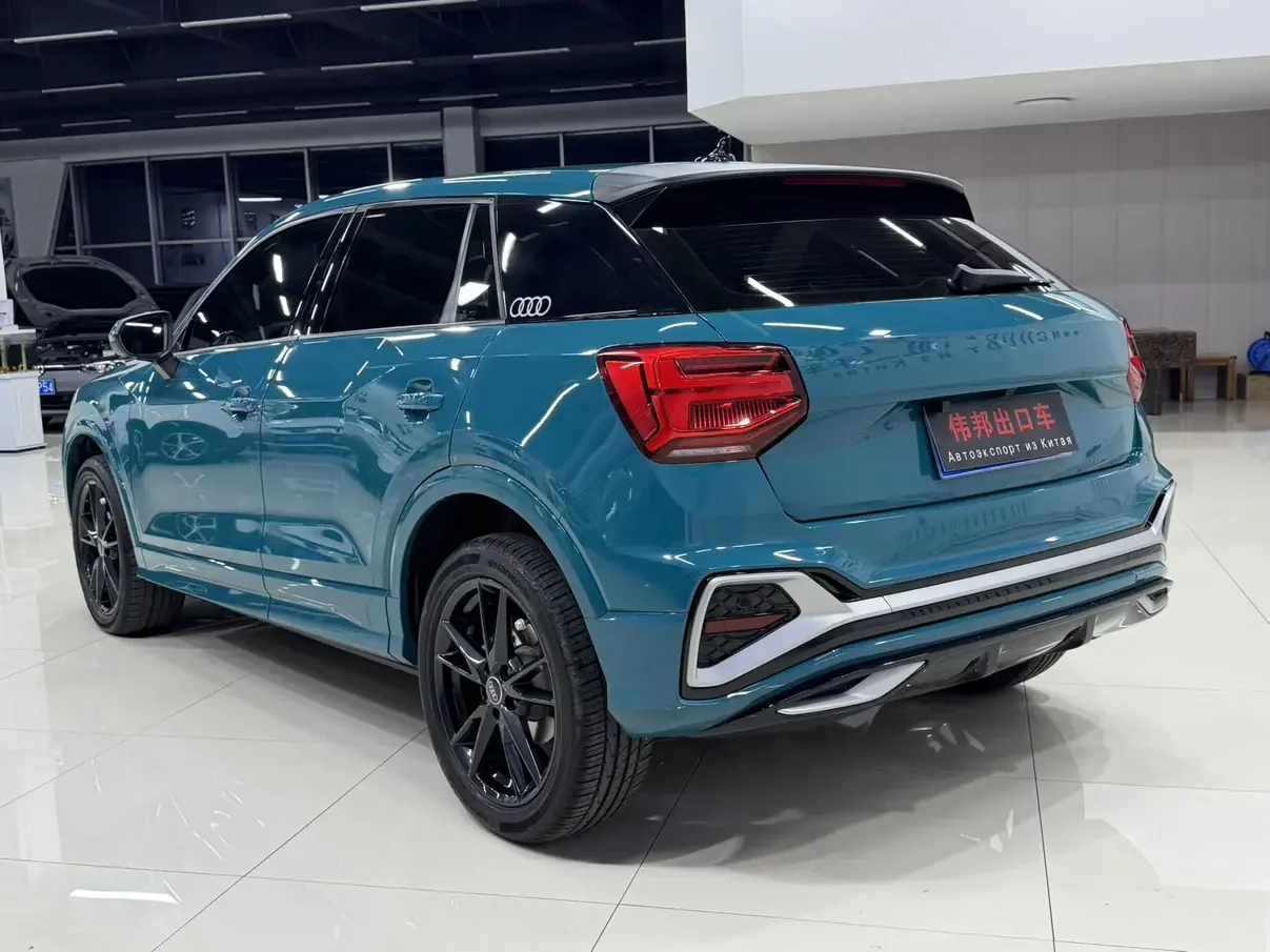 Audi Q2L