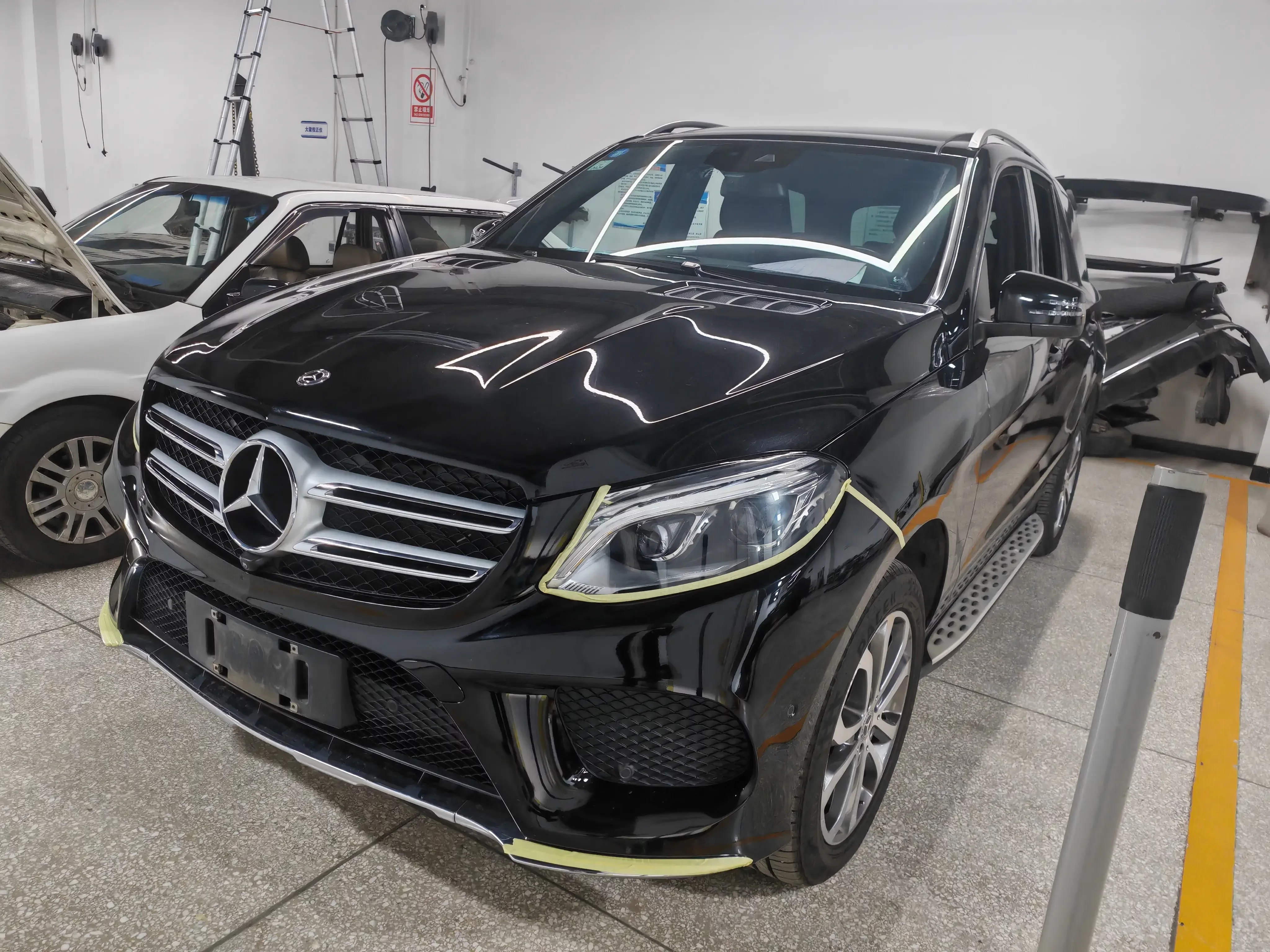 Mercedes-Benz GLE (Imported)