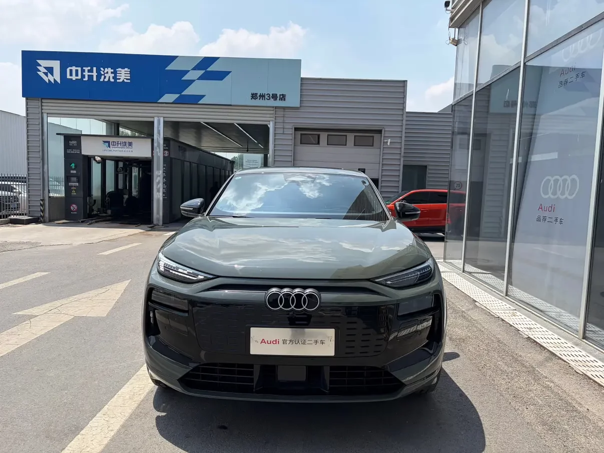 Audi Q6L Sportback e-tron