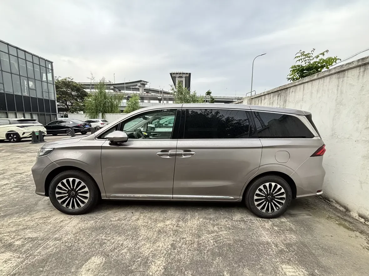Roewe iMAX8 DMH