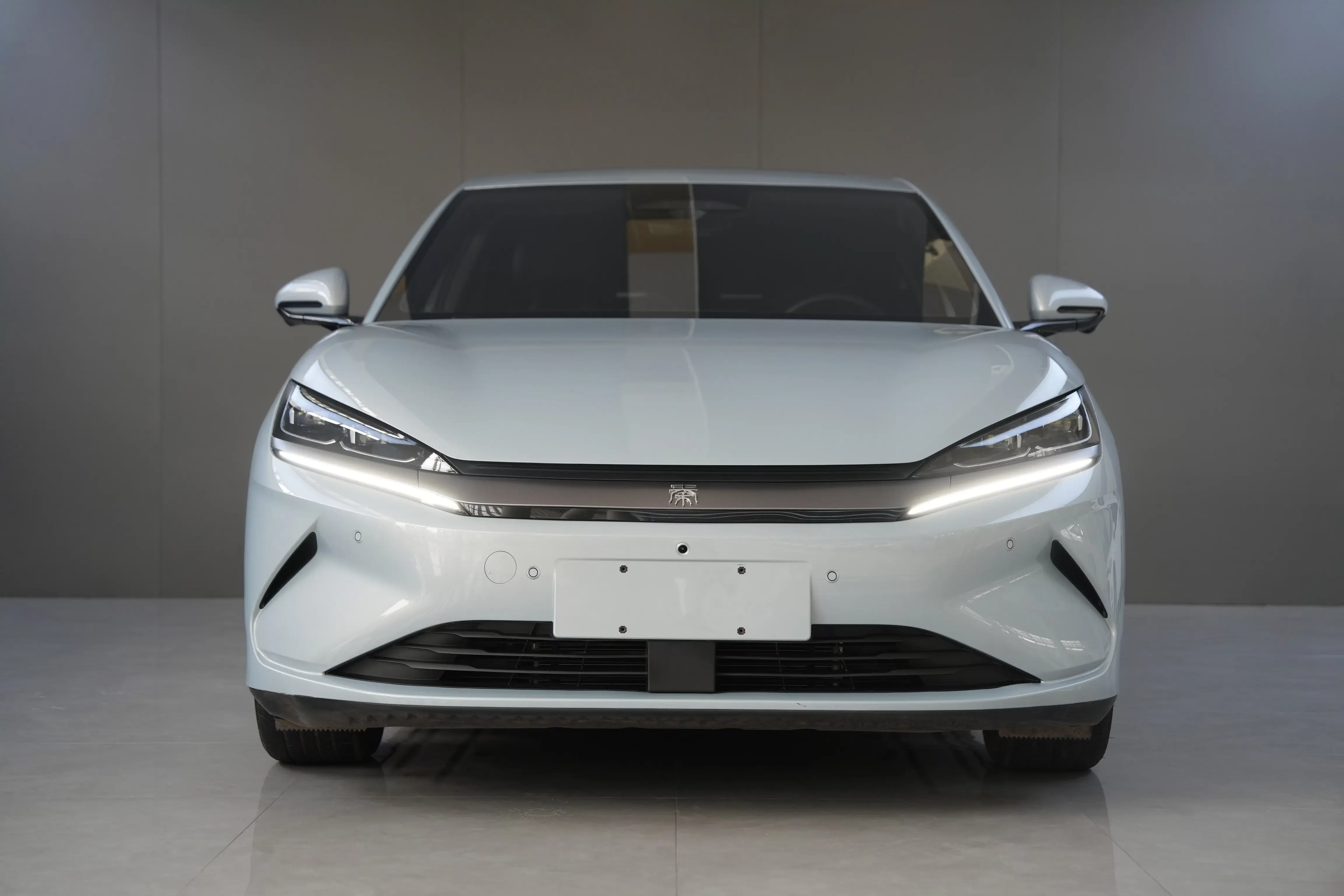 BYD Qin L EV
