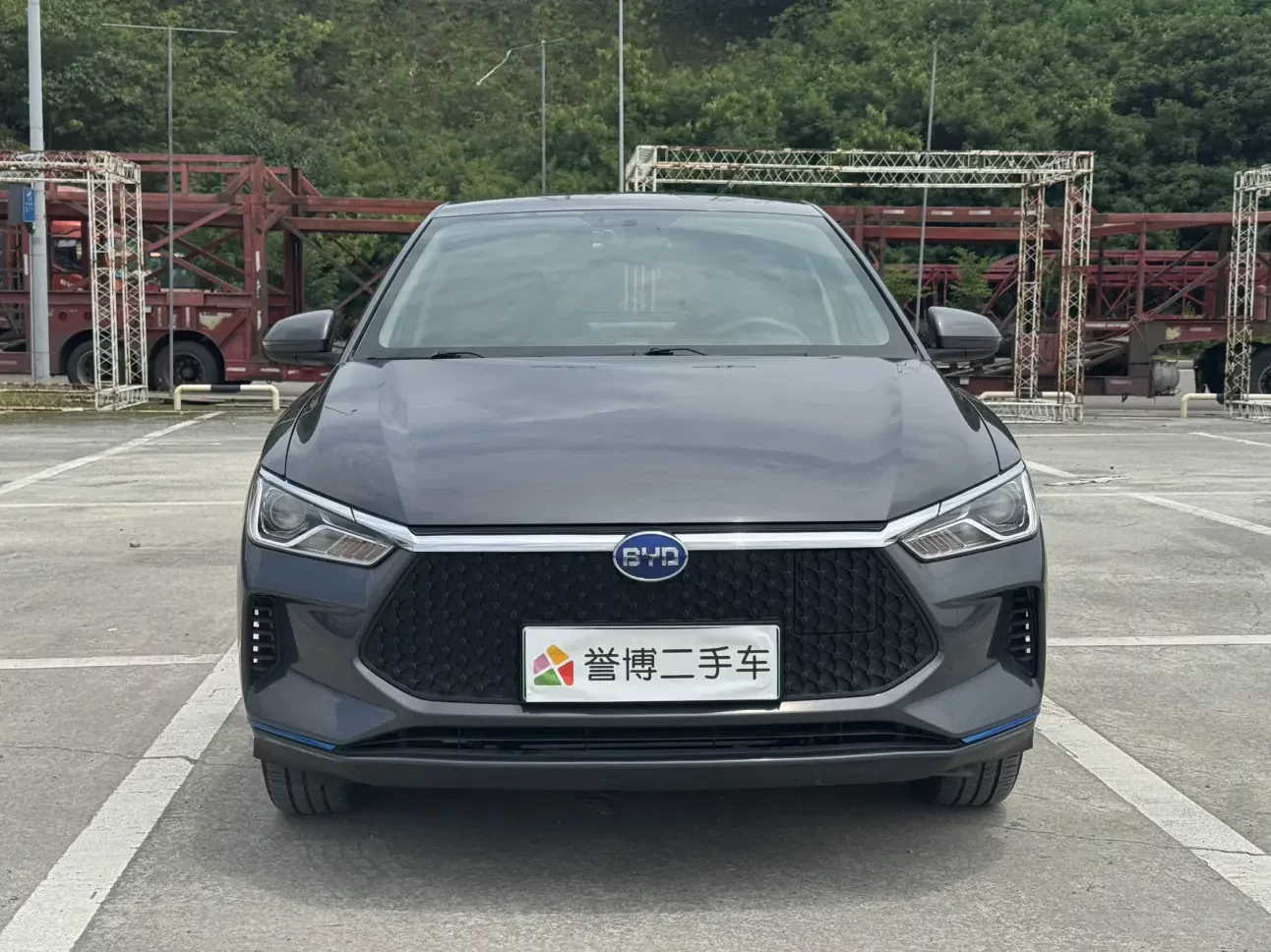 BYD e2