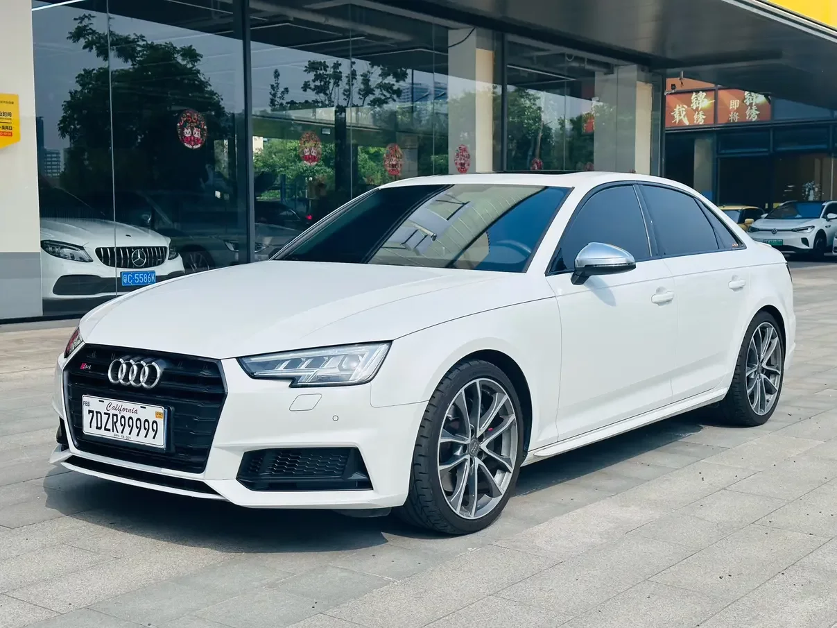 Audi S4