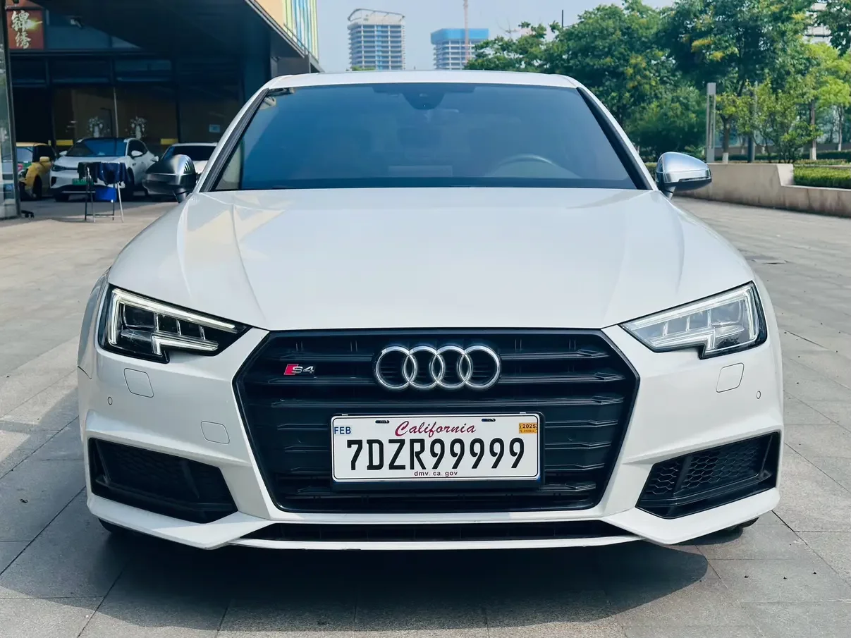 Audi S4