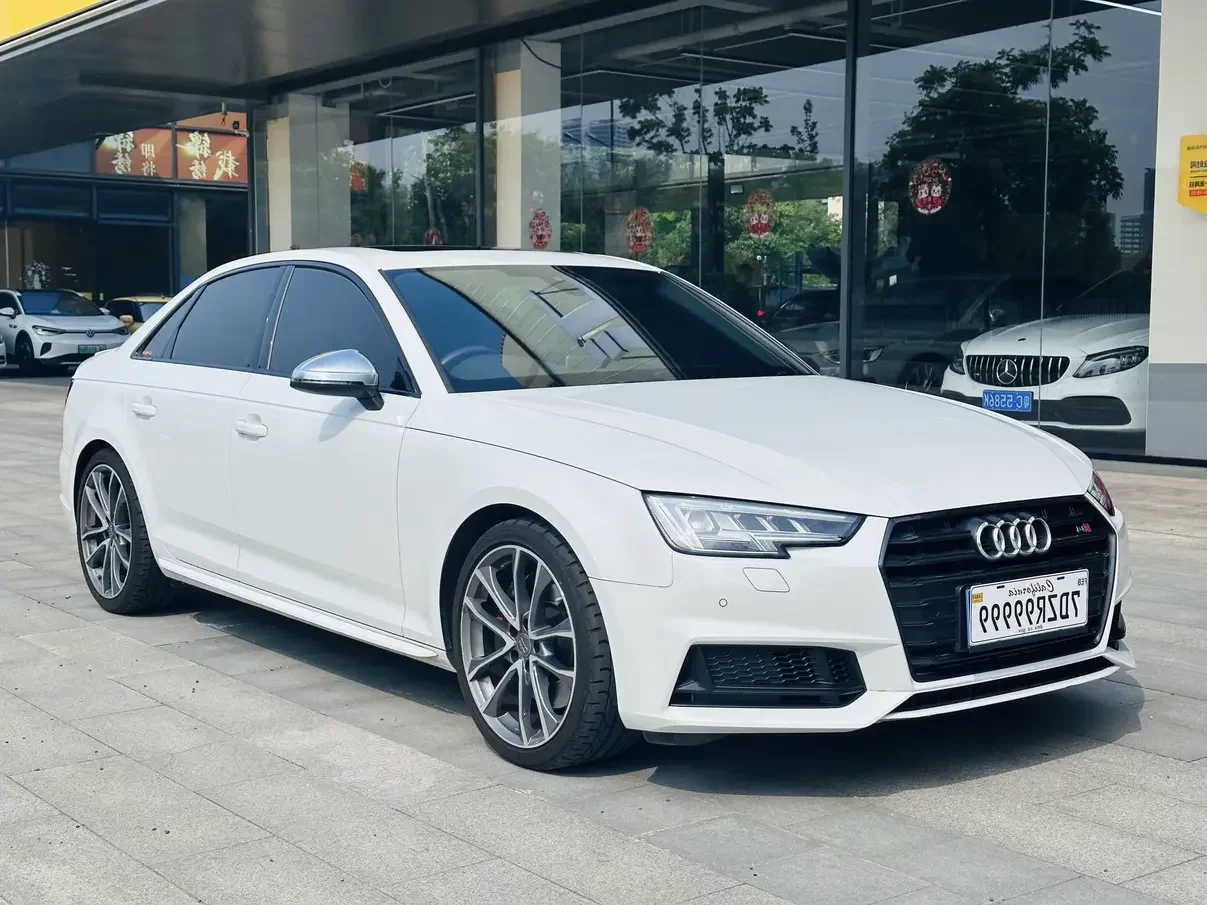 Audi S4
