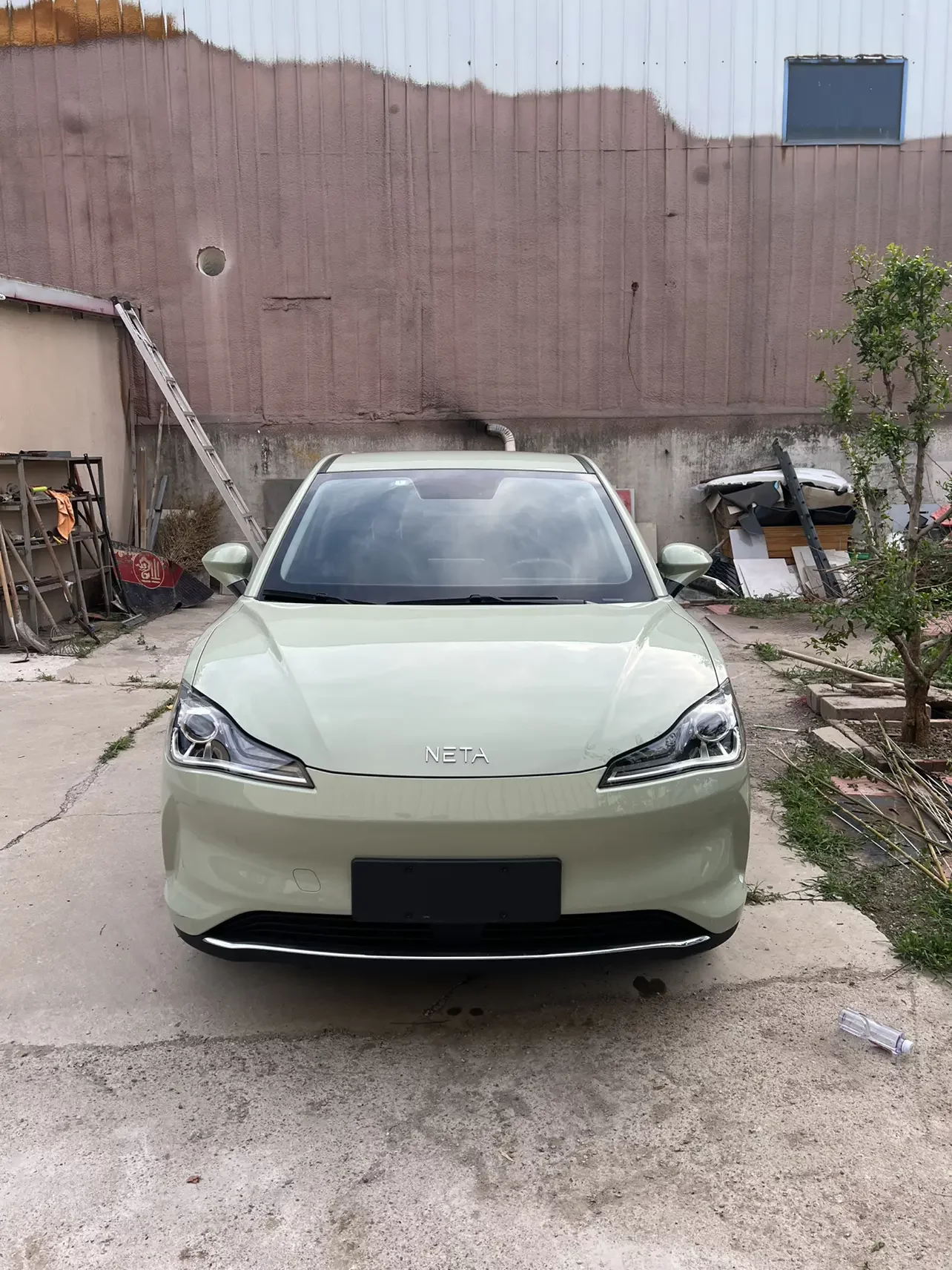 NETA Nezha V