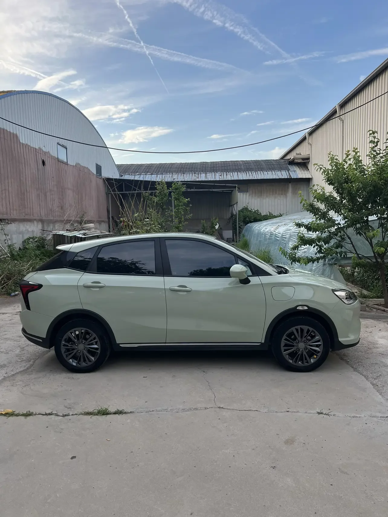NETA Nezha V