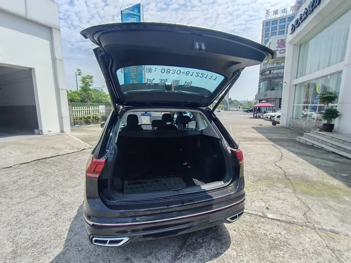 Volkswagen Tiguan L