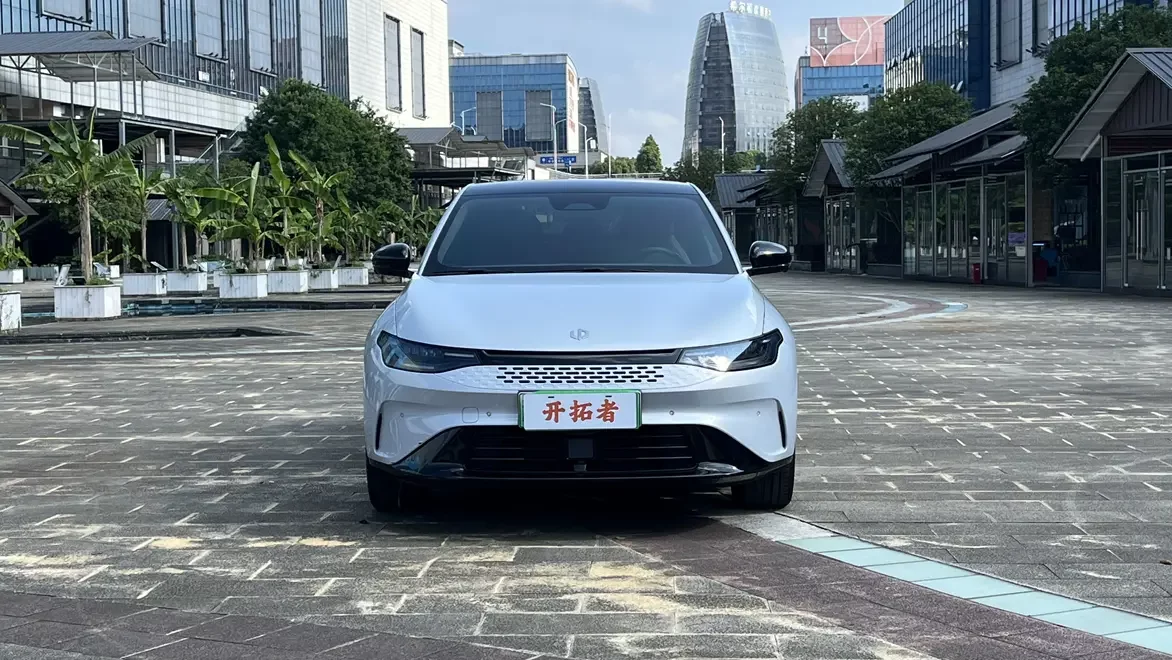 Leapmotor Zero running C01