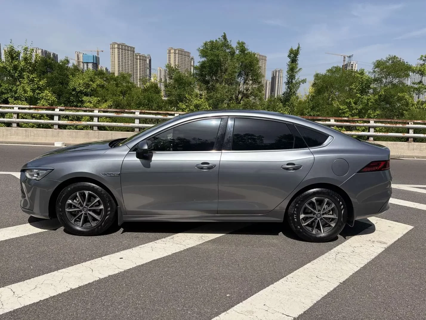 BYD Qin PLUS DM