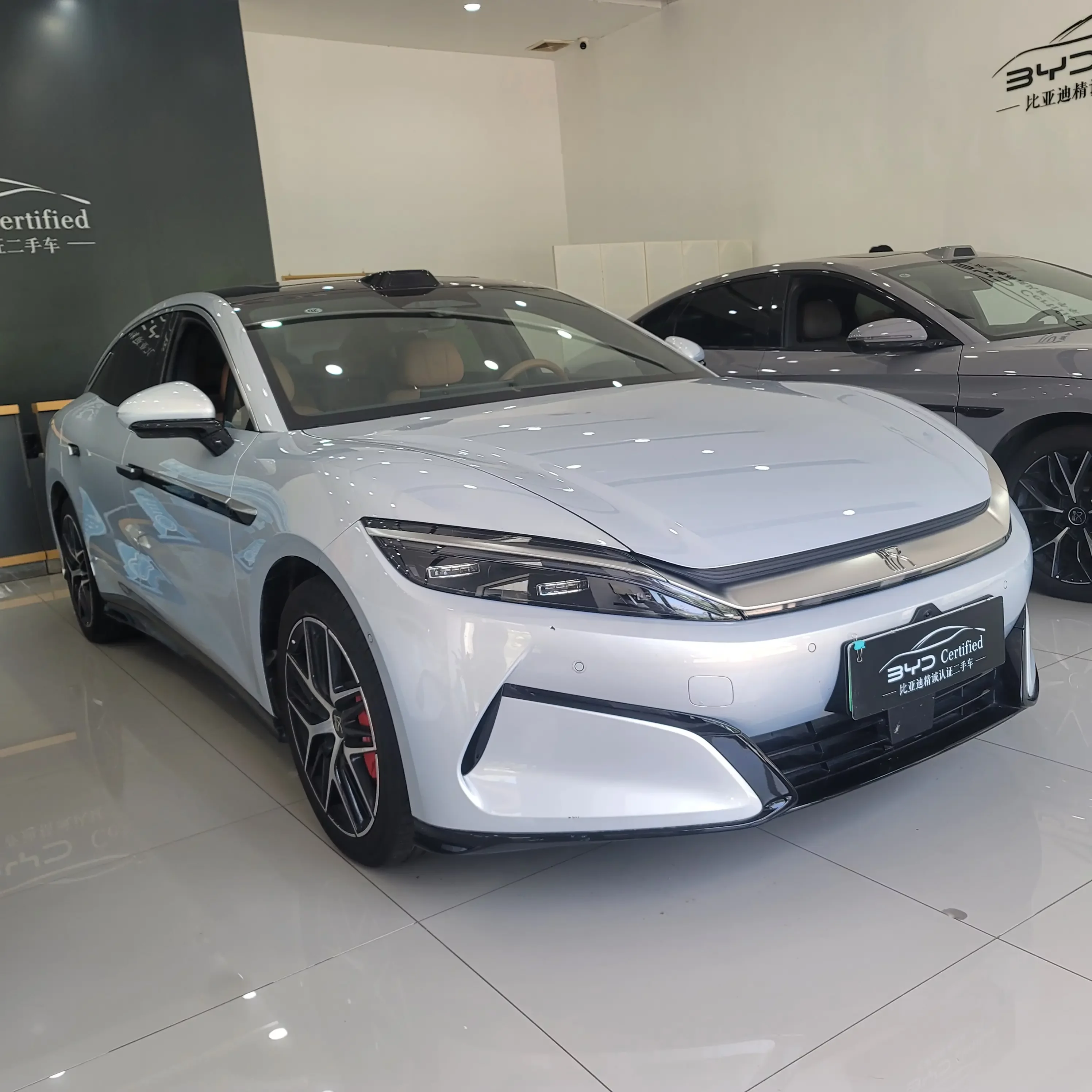 BYD Han L EV