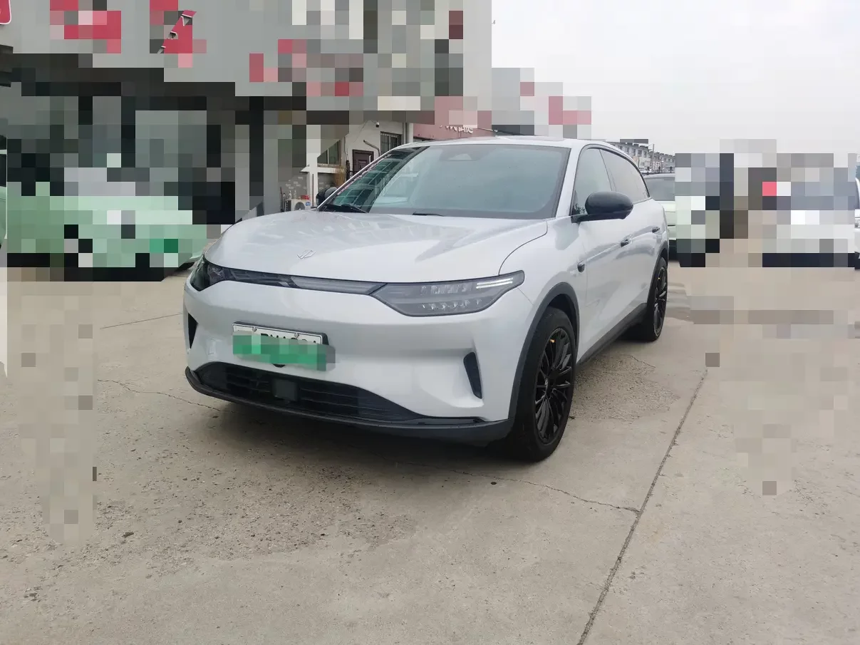 Leapmotor Zero running C11