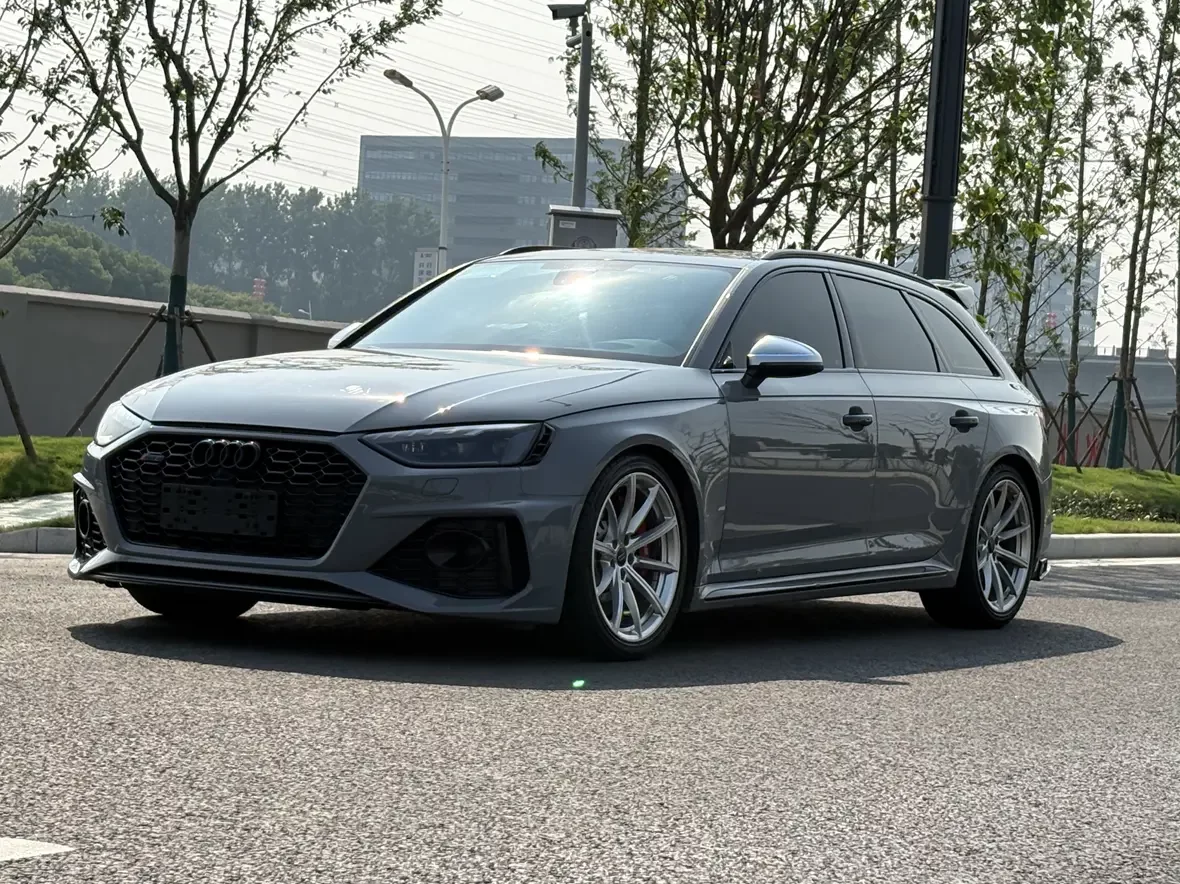 Audi RS 4