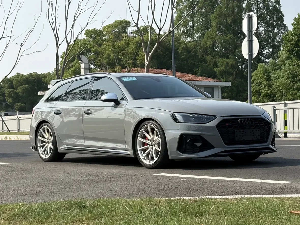 Audi RS 4